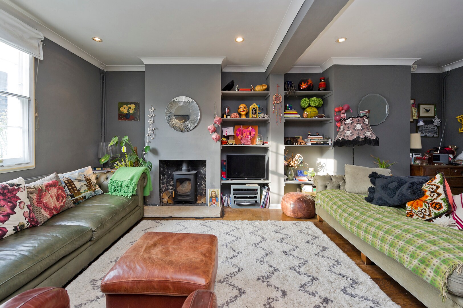 Property Image 1 - Shepherd’s Bush Hideaway