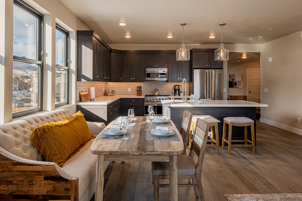 Dining Area with Seating for up to Six