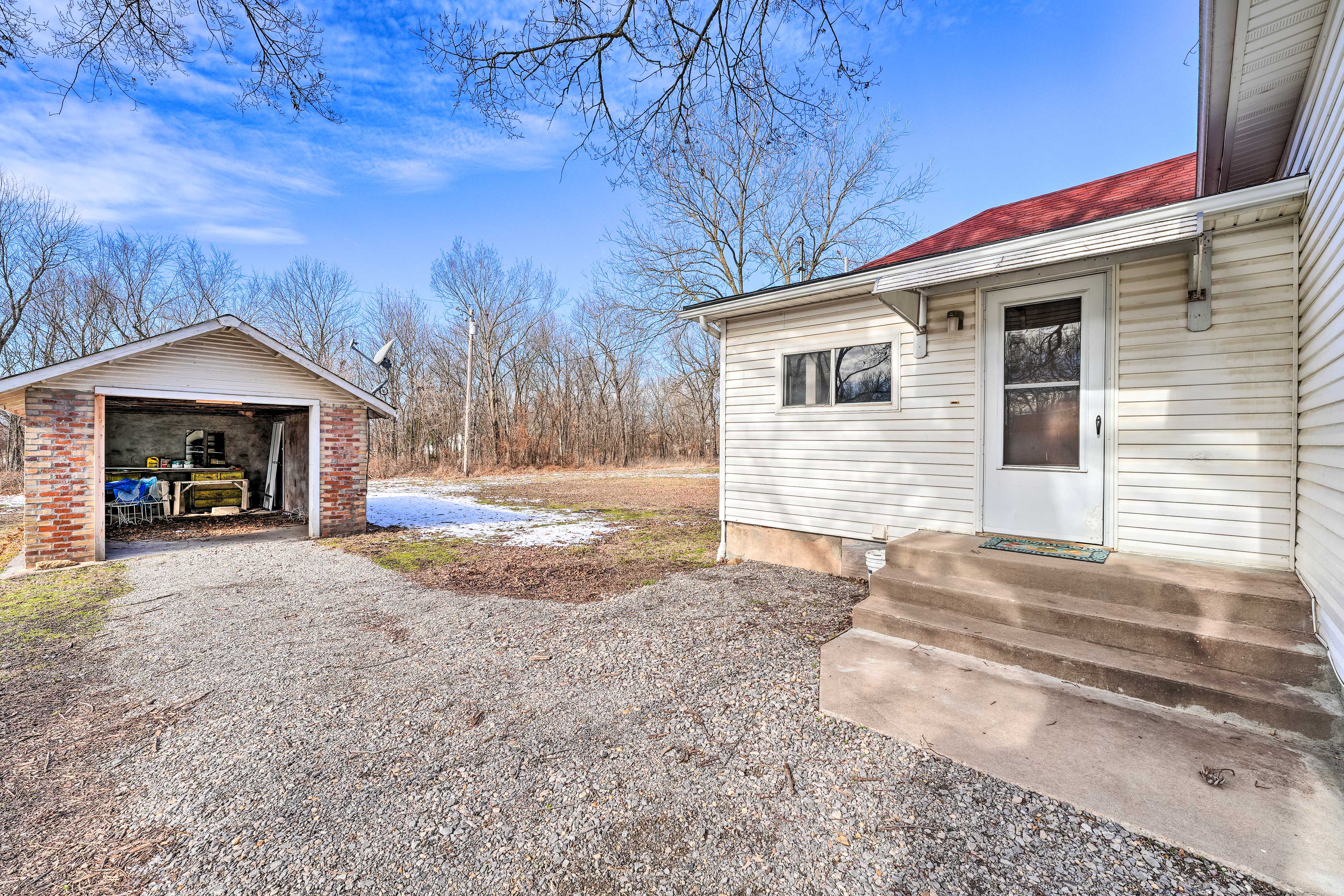 Historical West Mineral Escape w/ Porch!