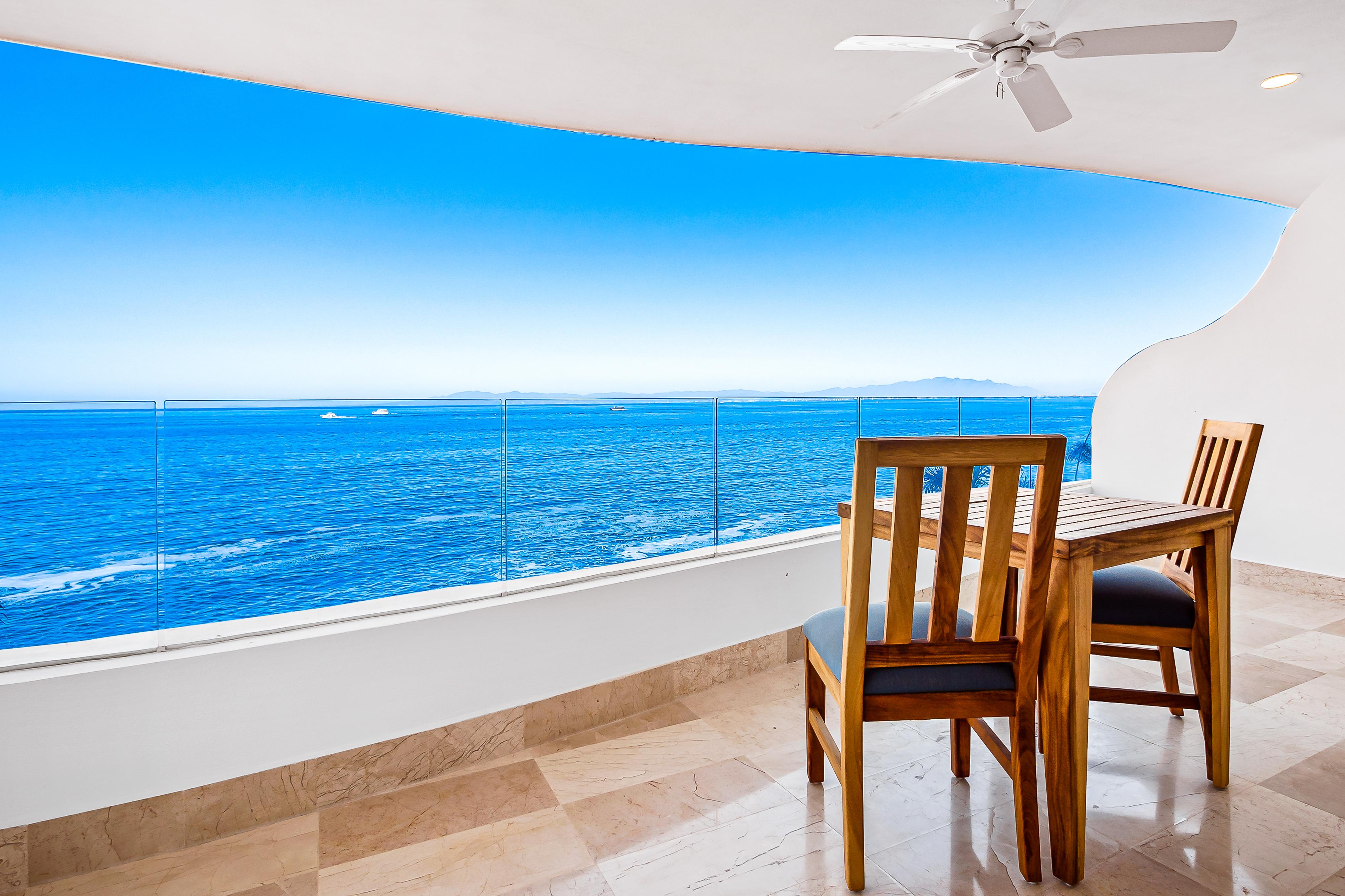 Property Image 2 - Blue Horizon 203 @ Residences