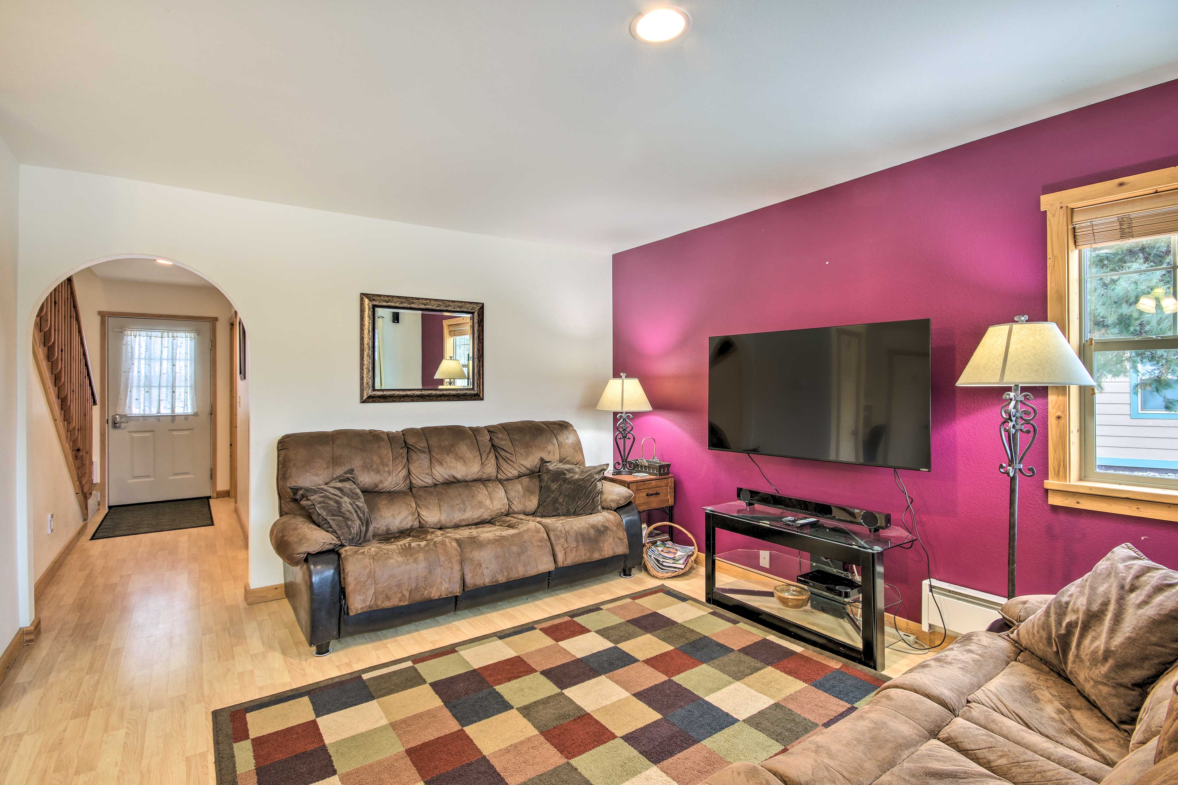 Property Image 1 - Inviting Townhome: 30 Mi to Yellowstone NP!