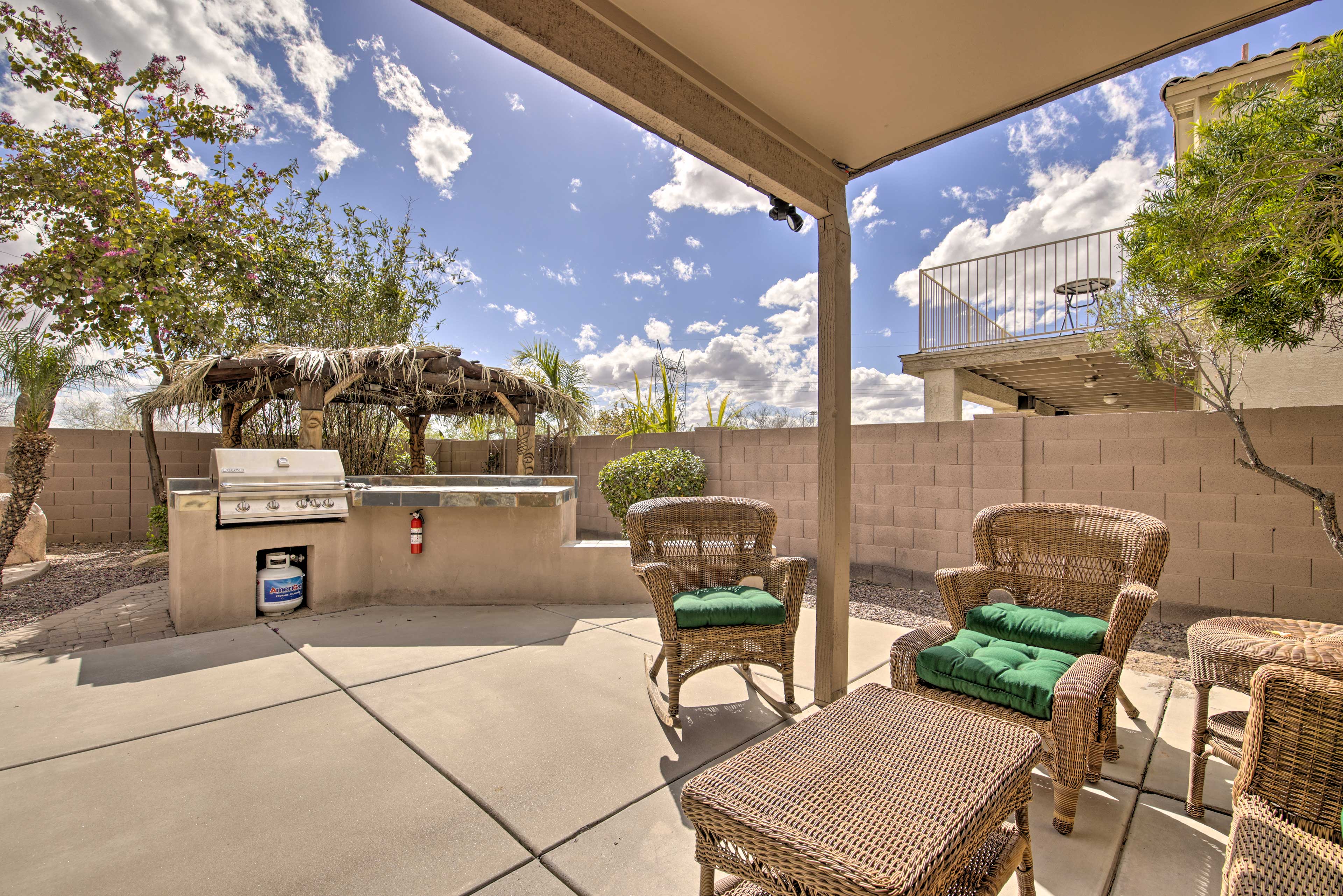 Property Image 2 - Incredible Mesa Home w/ Luxury Pool & Grill!
