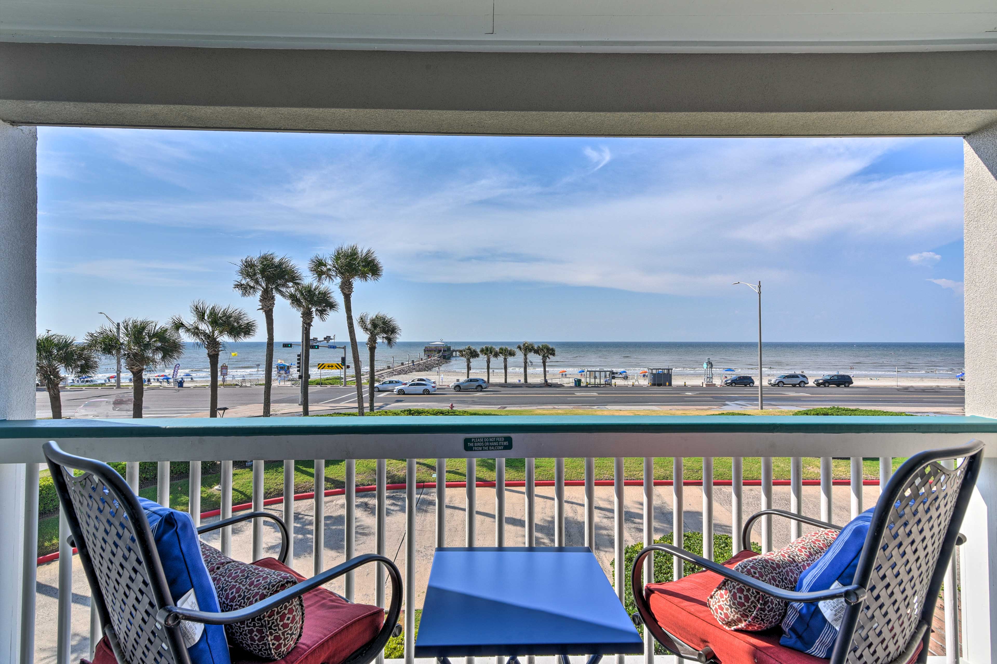 Property Image 1 - Charming Casa Del Mar Condo w/ Ocean Views!