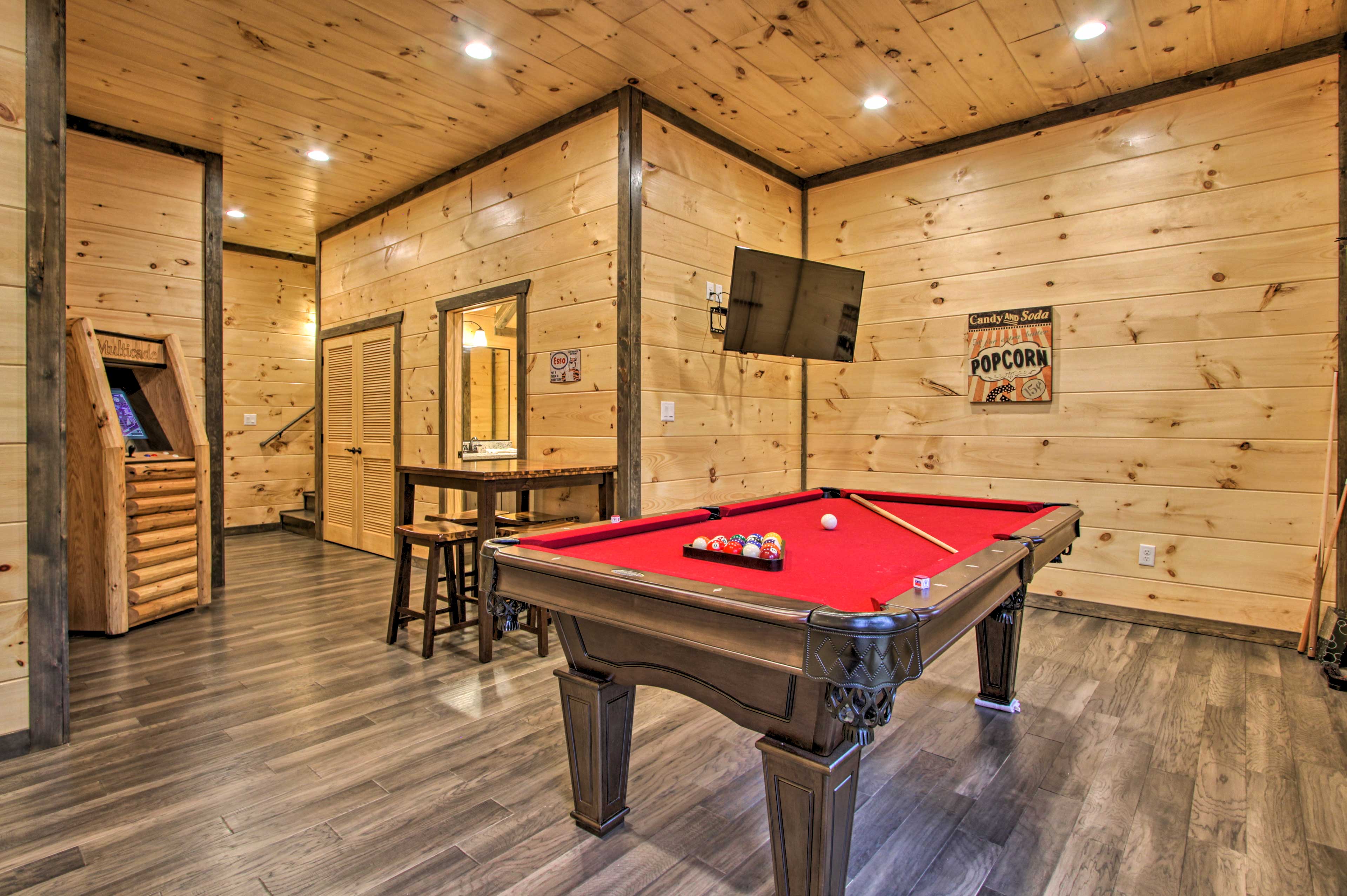 Property Image 2 - Luxe Cabin w/ Home Theater < 2 Miles to Gatlinburg