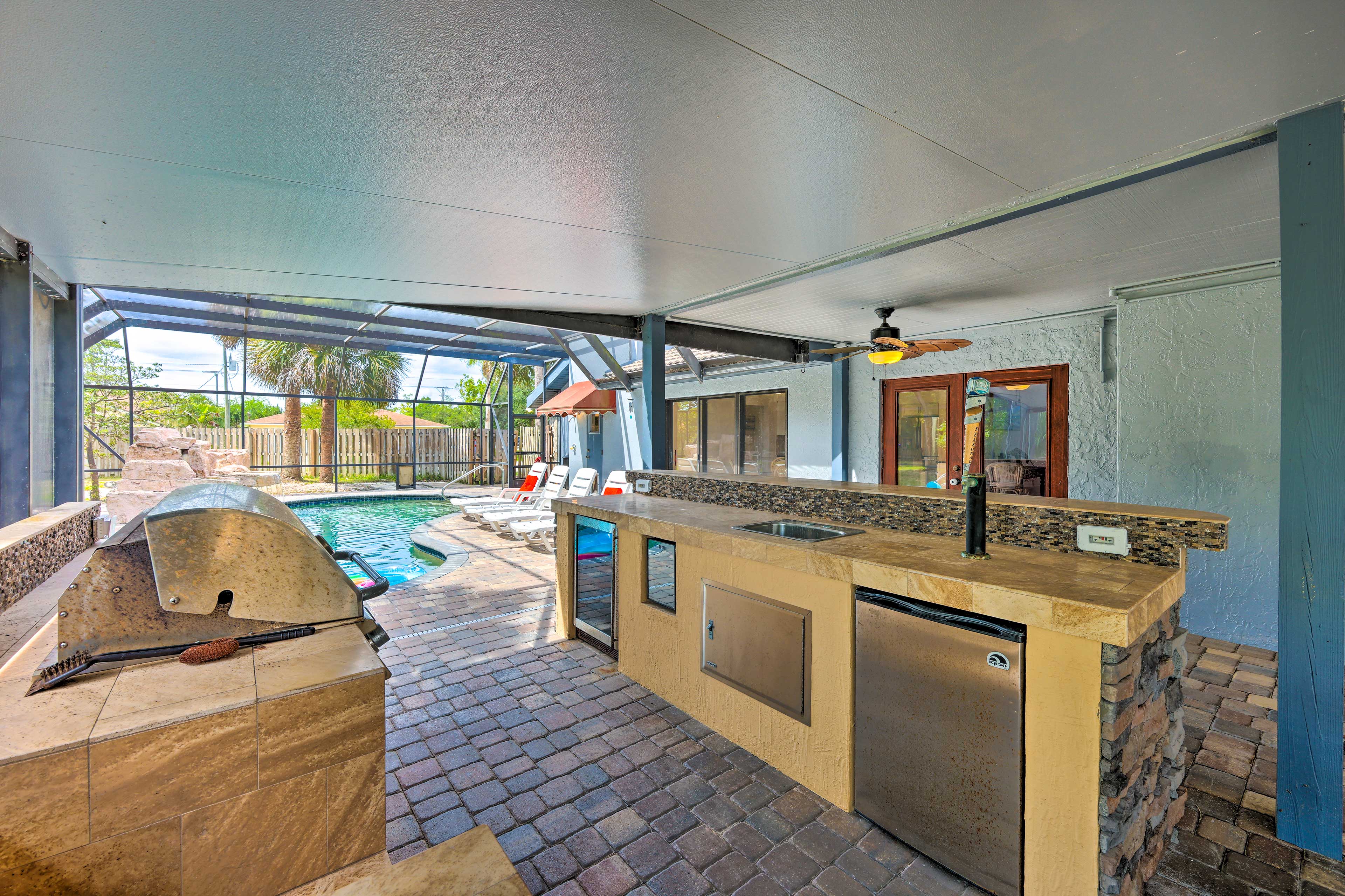 Property Image 2 - Lovely Palm Coast Retreat w/ Outdoor Kitchen