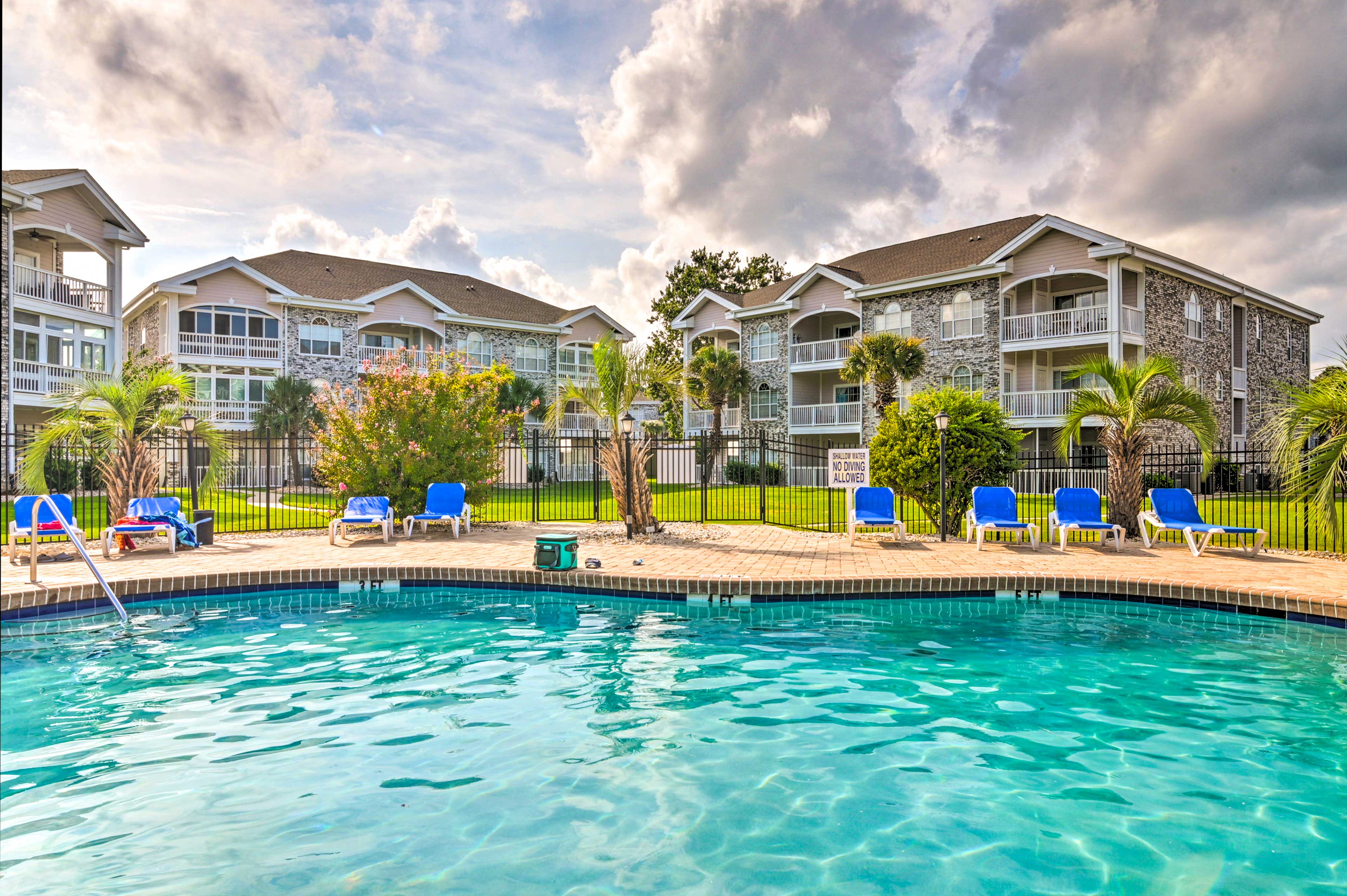 Property Image 2 - Colorful Myrtle Beach Golf Club Condo w/ Pool