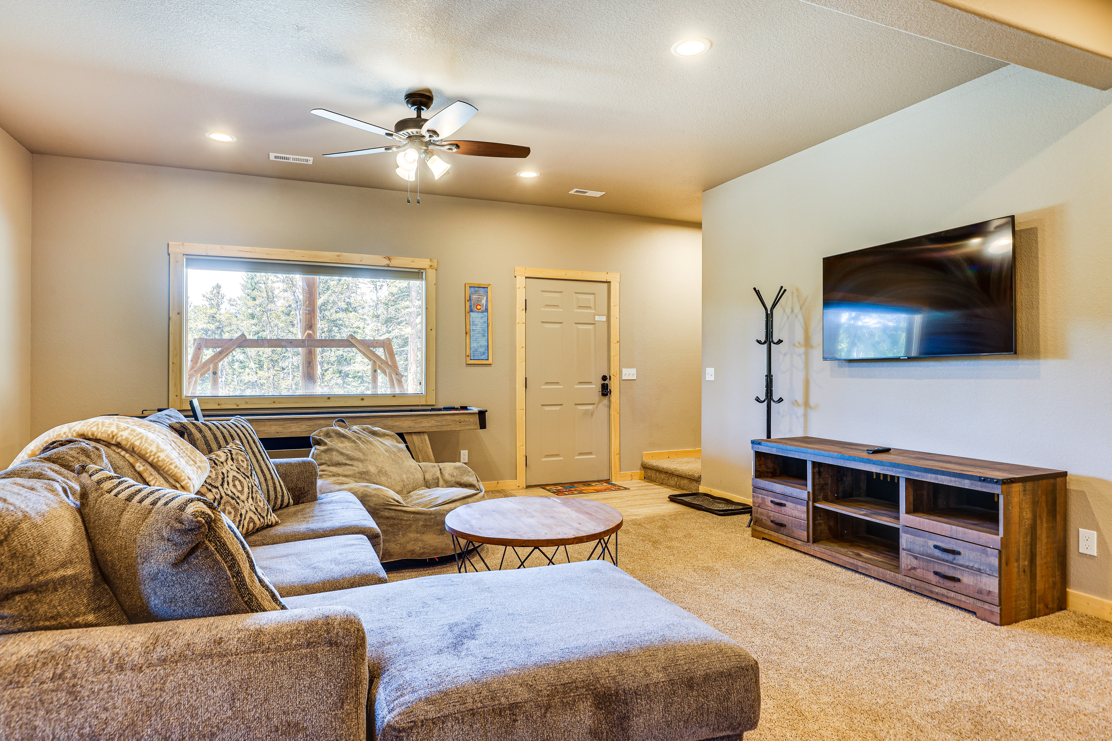 Family-Friendly Fairplay Cabin w/ Deck & Mtn Views