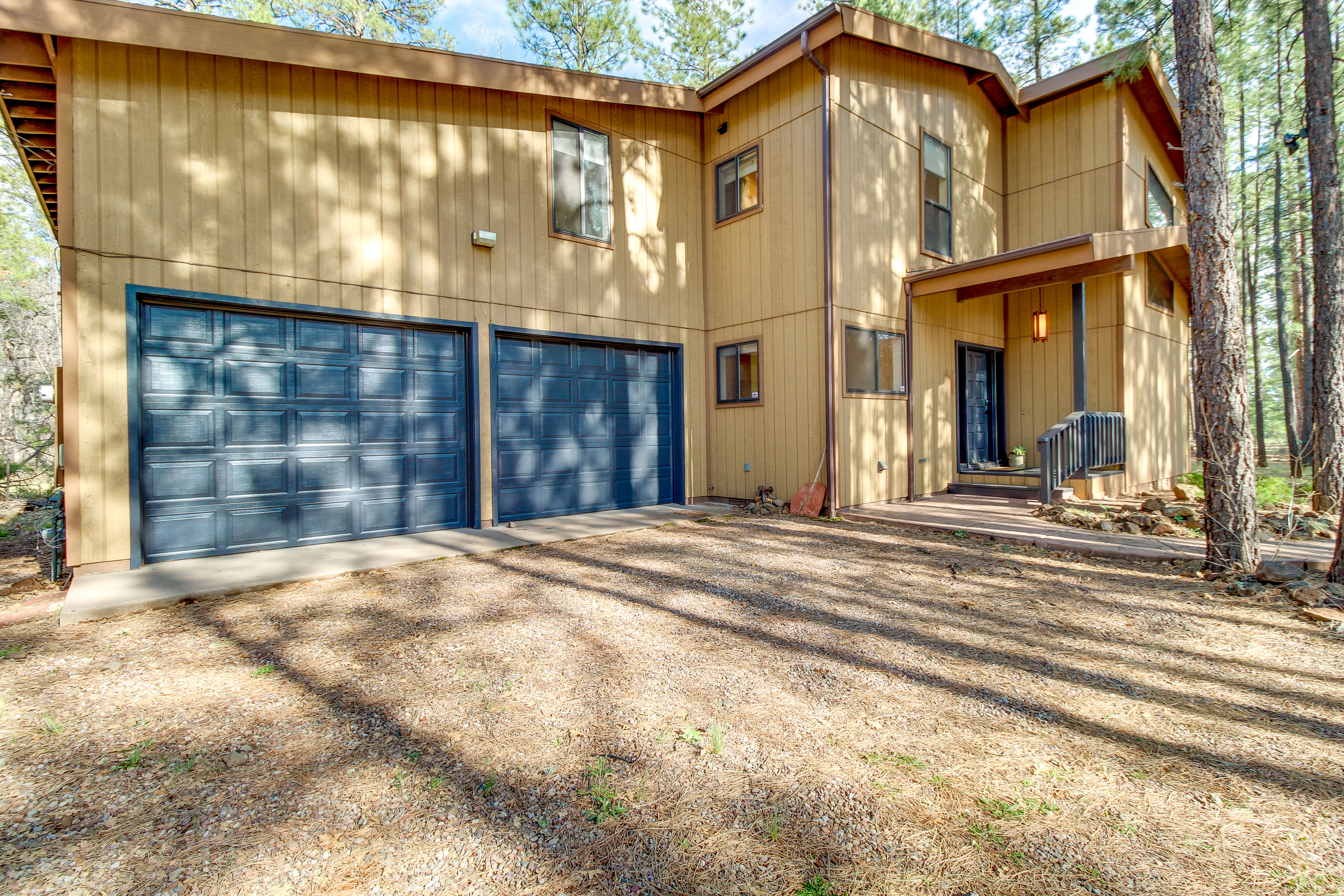 Property Image 1 - Spacious Pinetop-Lakeside Home w/ Deck - Near Golf