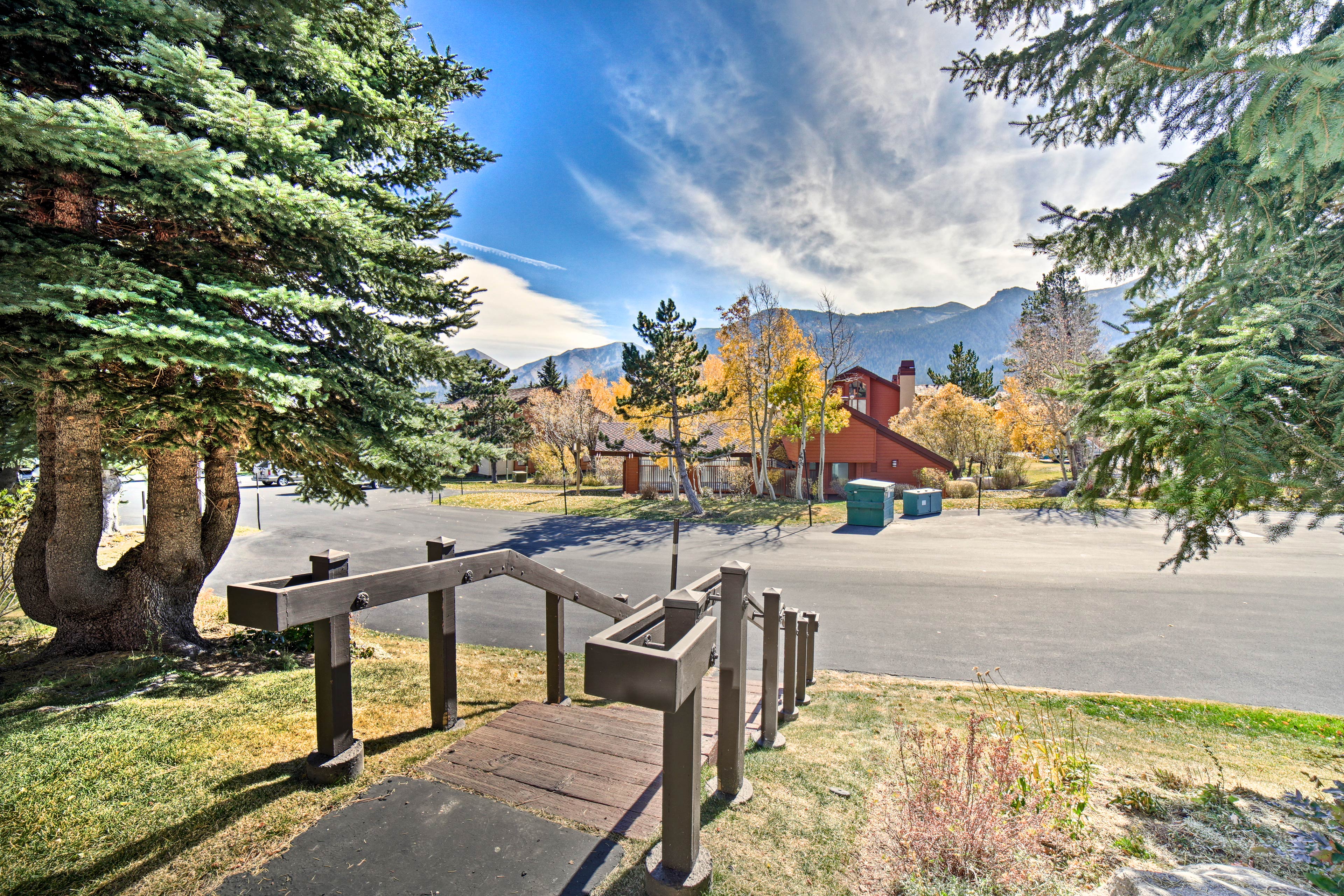 Property Image 2 - The Mammoth Lodge by Hiking, Lakes, Skiing & More!