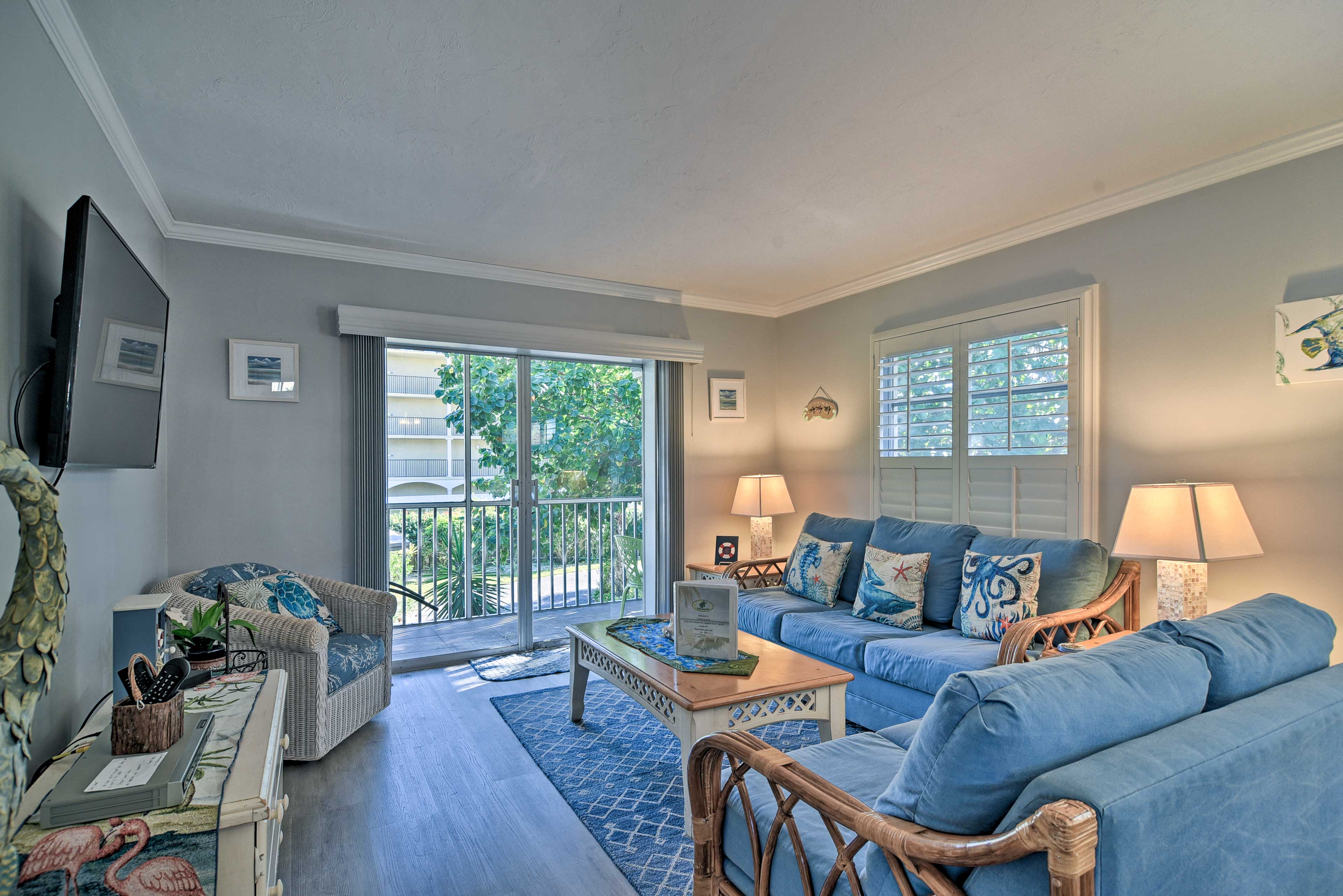 Property Image 1 - Sunny Gulf Coast Villa: Direct Beach & Pool Access