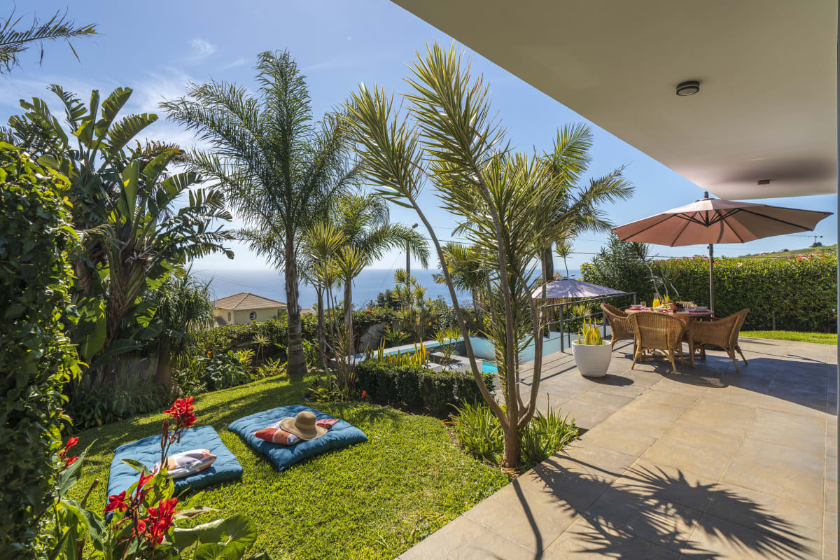 Property Image 1 - Pool, garden and sea view - Villa Hibiscus