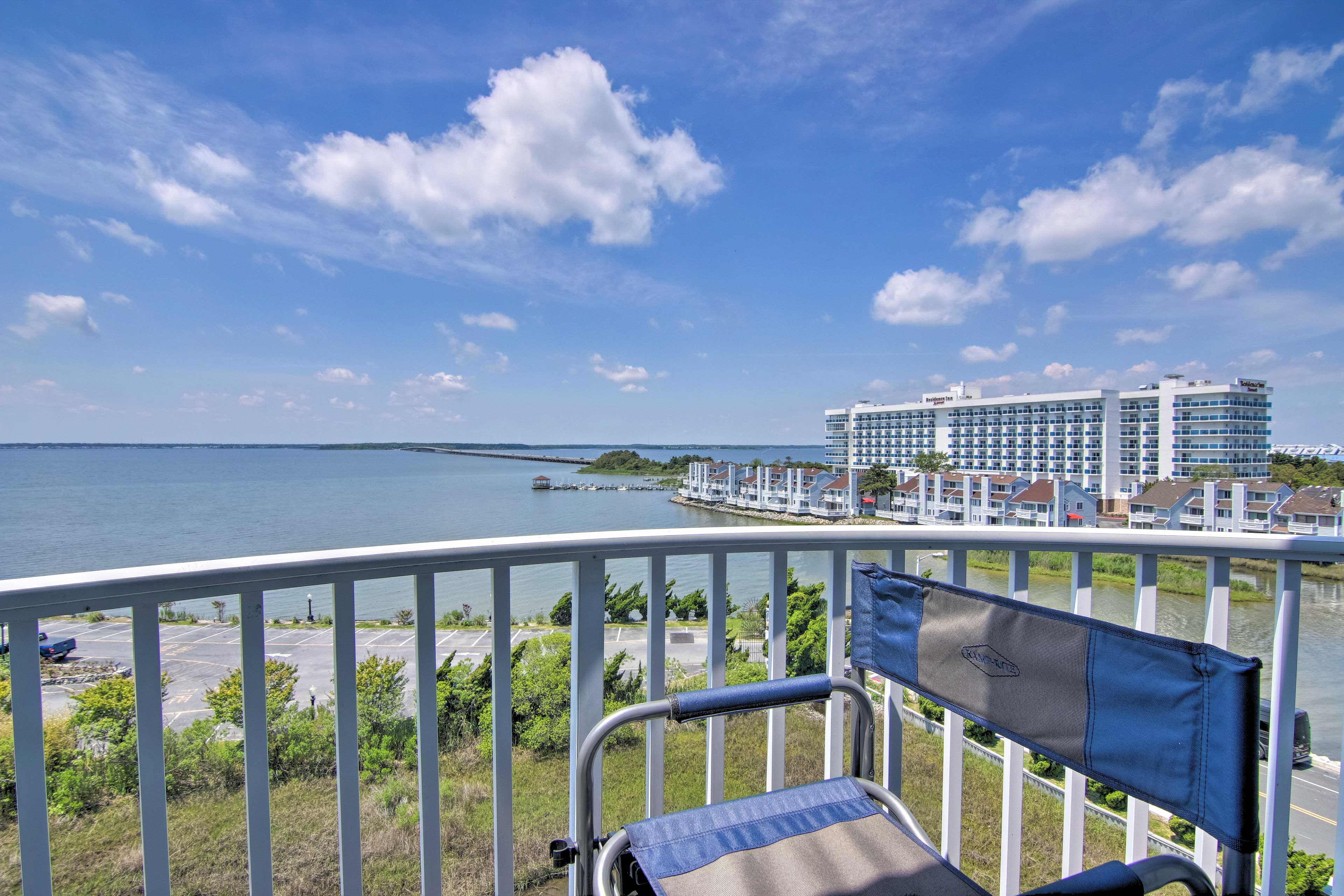 Property Image 2 - Newly Updated Condo w/ Beautiful Views & Location!