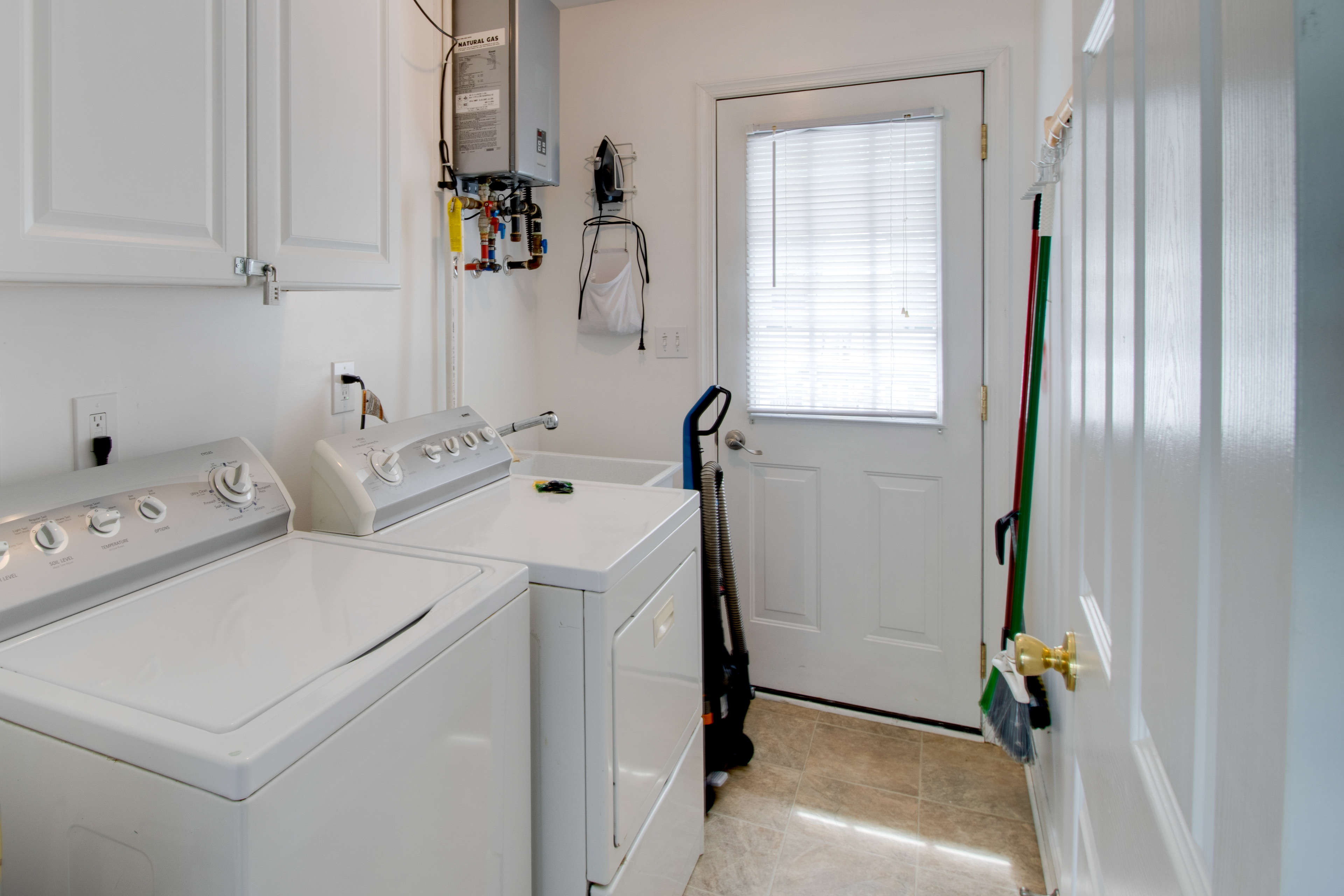 Charming Somers Point House w/ Private Pool!