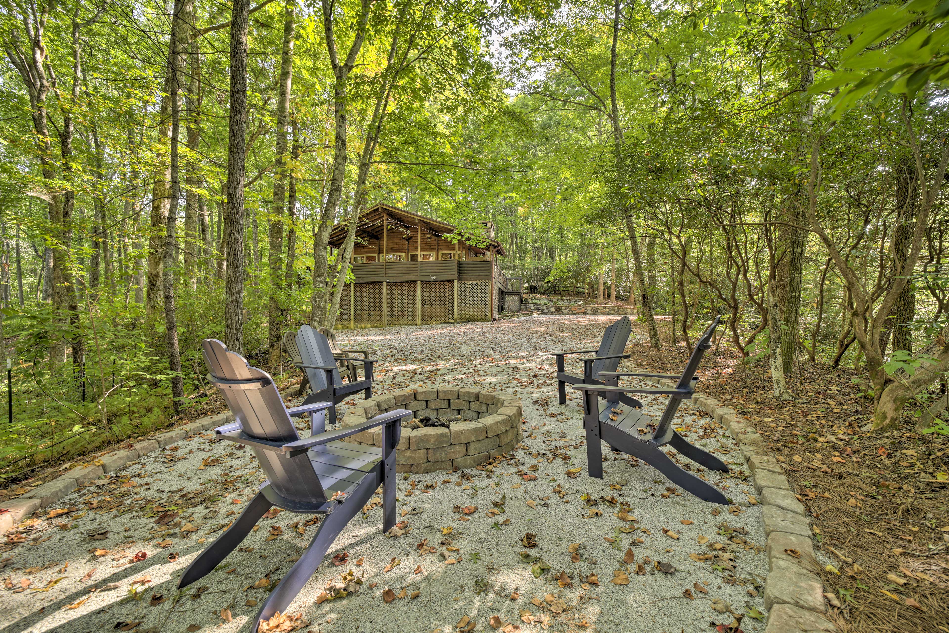 Property Image 2 - Cozy Lake Toxaway Escape w/ Deck, Fire Pit & Grill