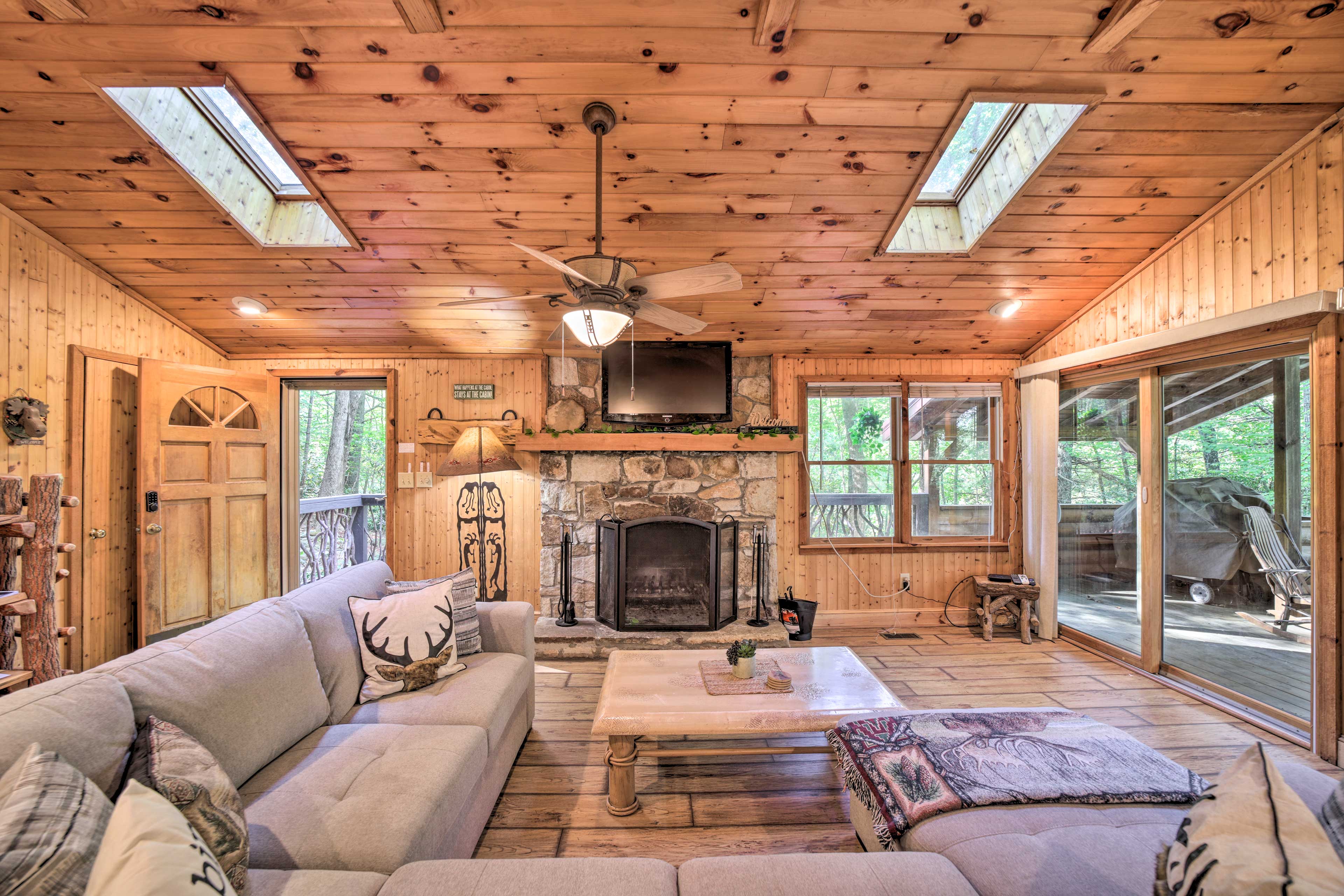 Property Image 1 - ’Lake Toxaway Moose Lodge’ w/ Spacious Deck!