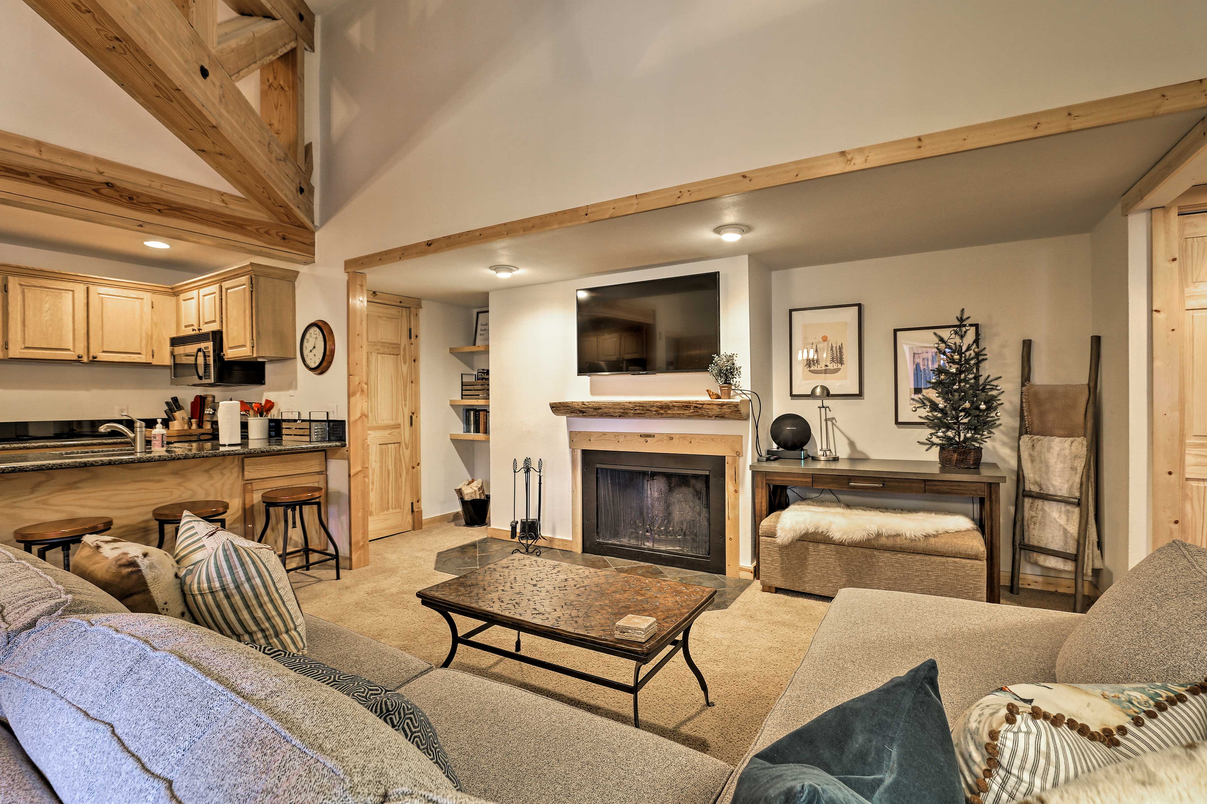 Property Image 1 - Rustic Condo w/ Views: Shuttle to Keystone Slopes!