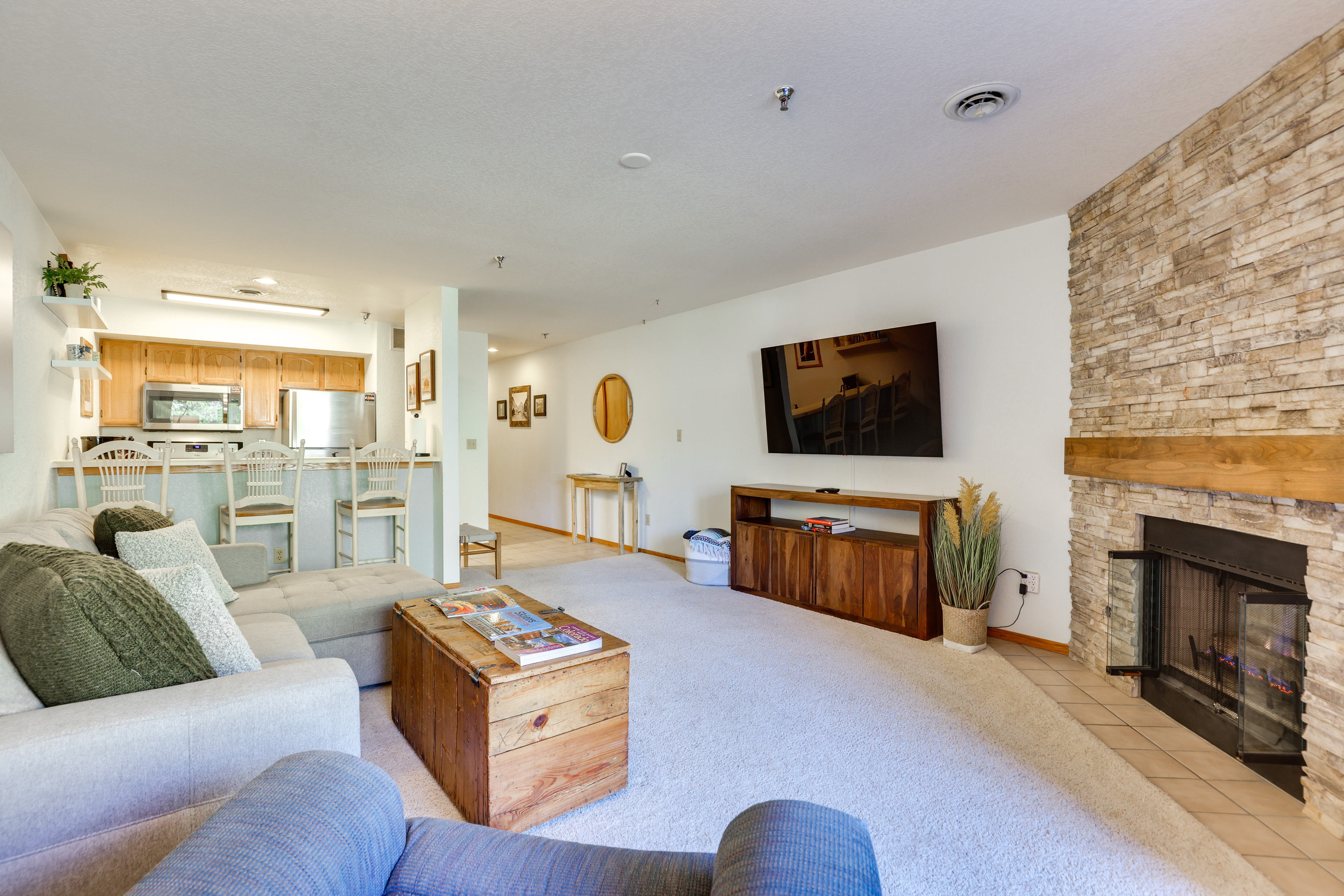 Property Image 2 - Walkable Frisco Condo: Mtn Views & Shared Hot Tub!