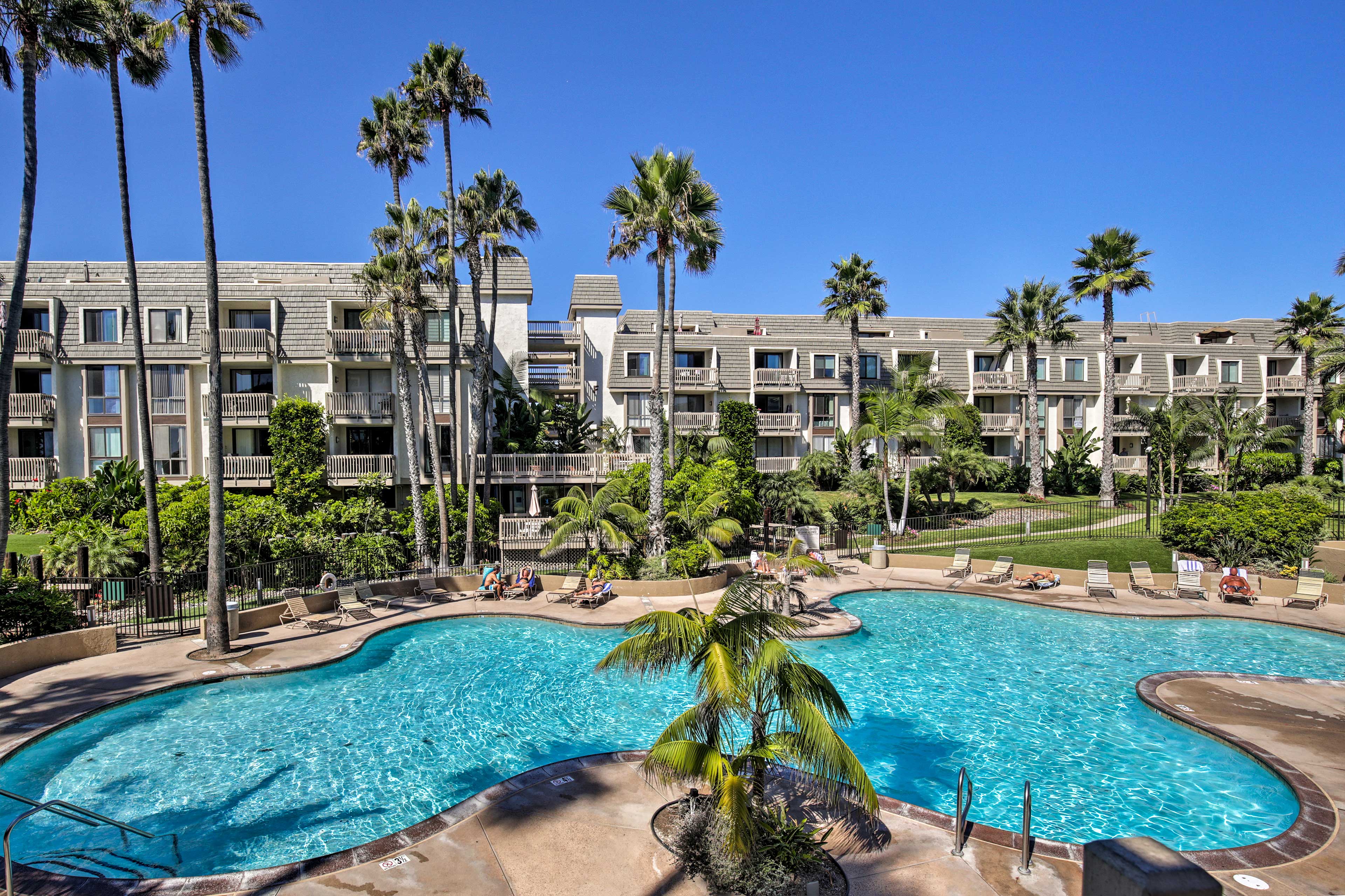 Property Image 2 - Stunning Oceanside Condo: Walk to the Beach!