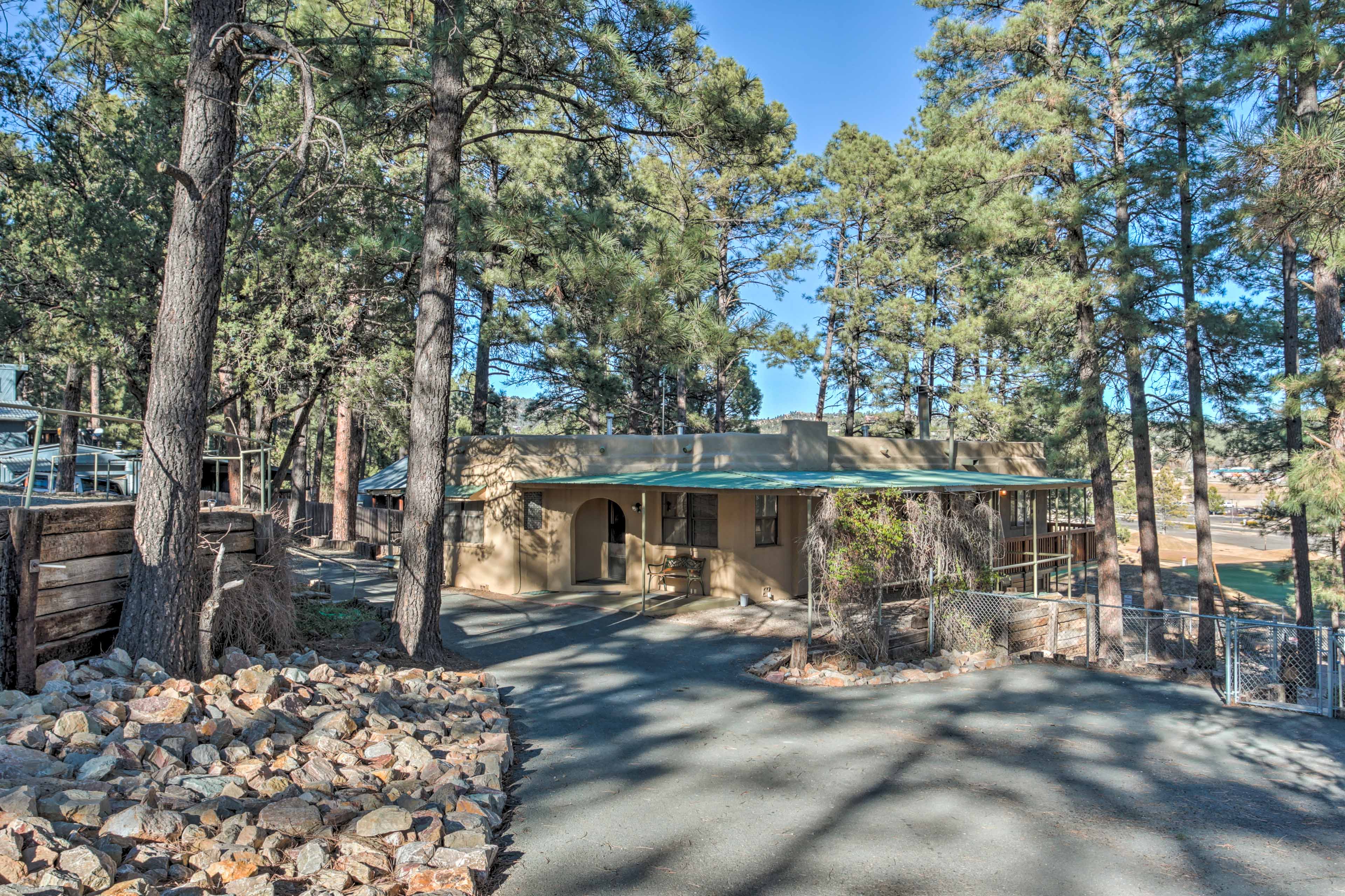 Ruidoso 'Lil Mountain Getaway' w/ Golf Course View