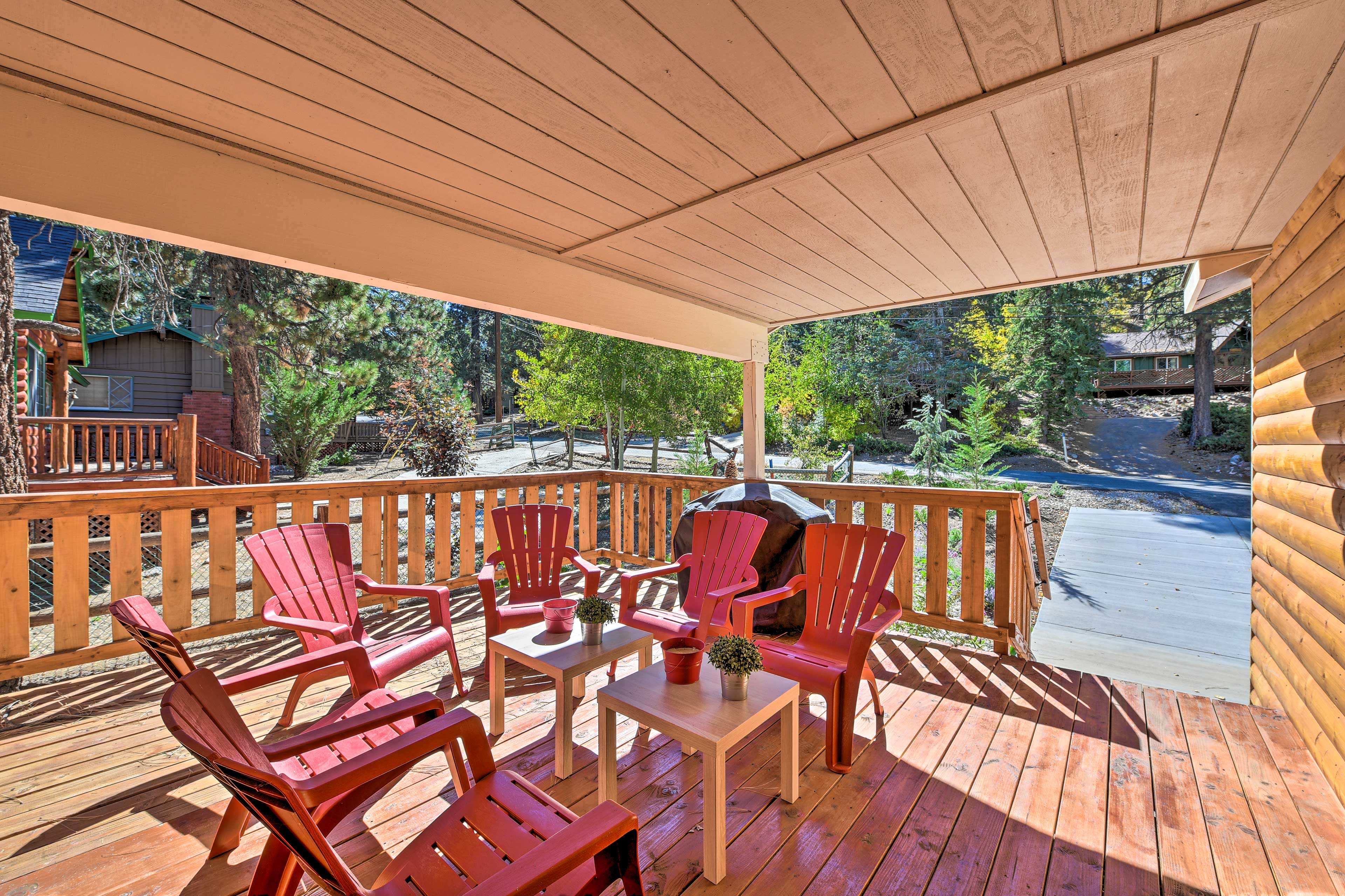 Property Image 2 - ’Cozy Red Cabin’ in Big Bear Lake ~ 1 Mi to Slopes