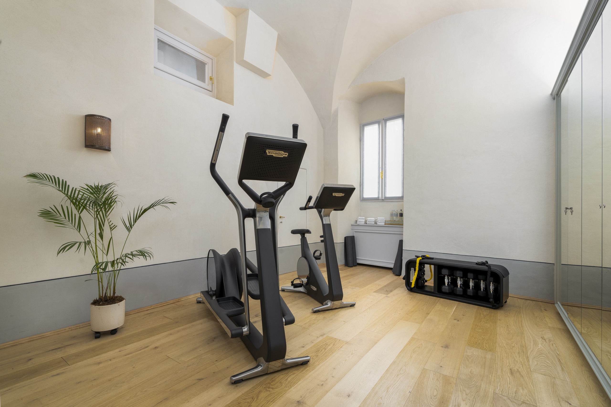 Exquisite and Bright Apartment with landscape views of the city of Florence