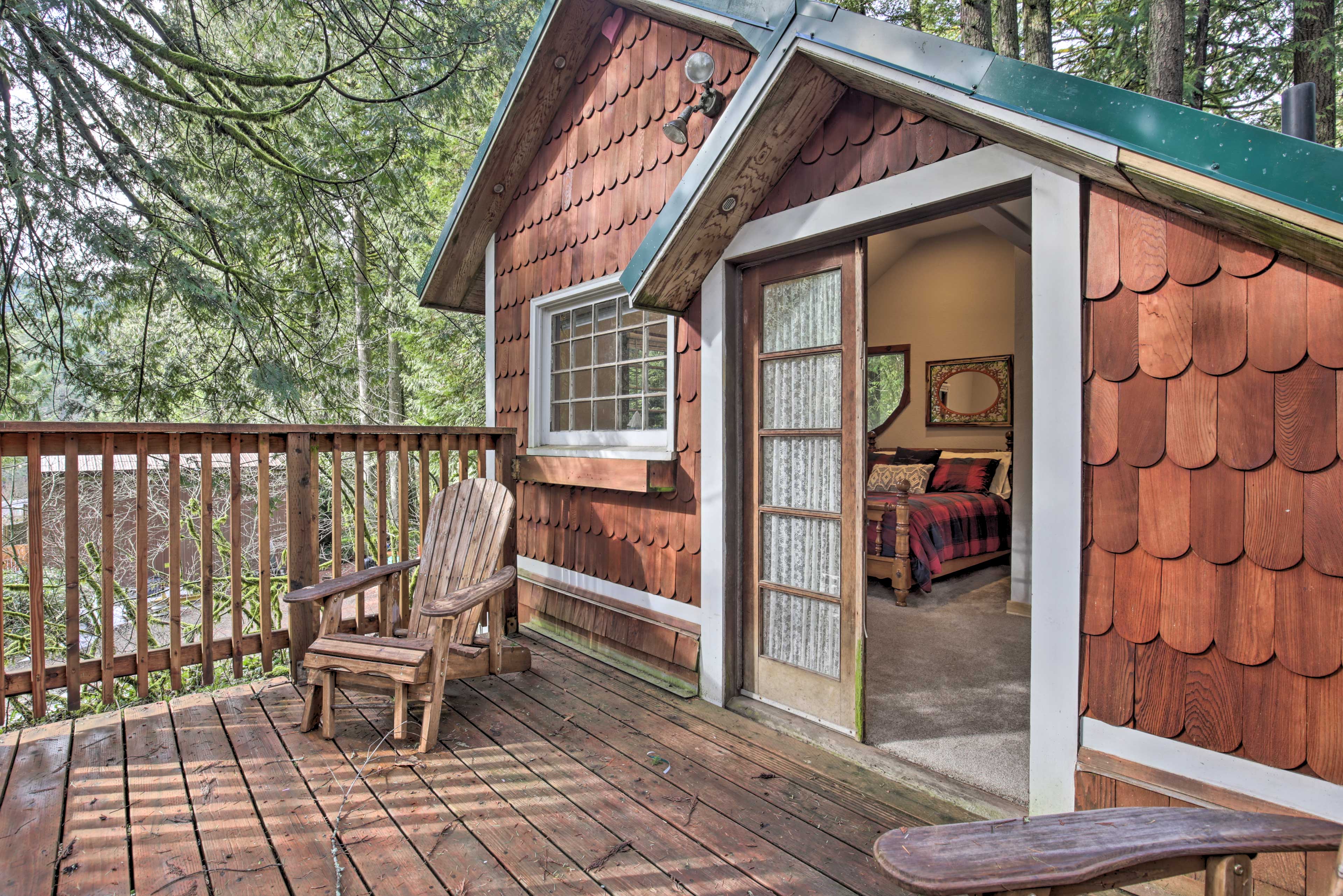 Property Image 2 - ‘The Sundance’ Cottage w/ Patio - Near Mt Hood!