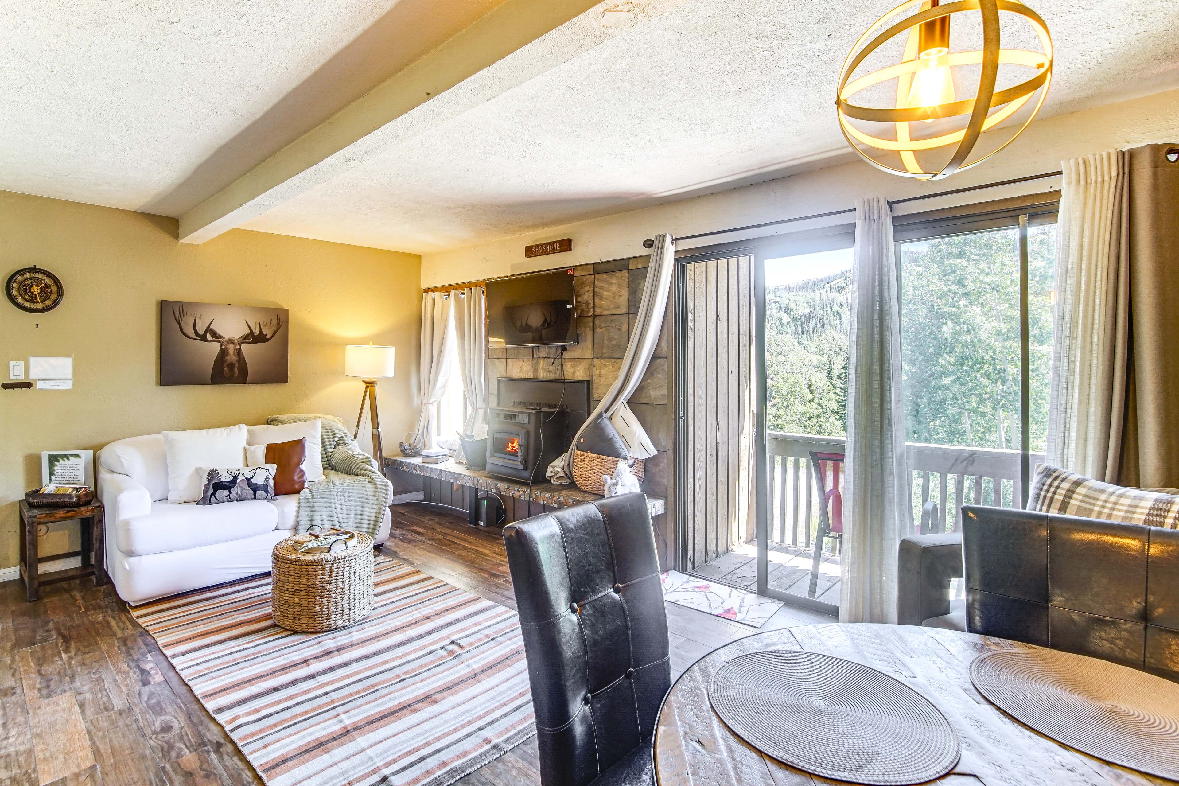 1 Mi to Brian Head Resort! Mtn-View Gem w/ Shuttle