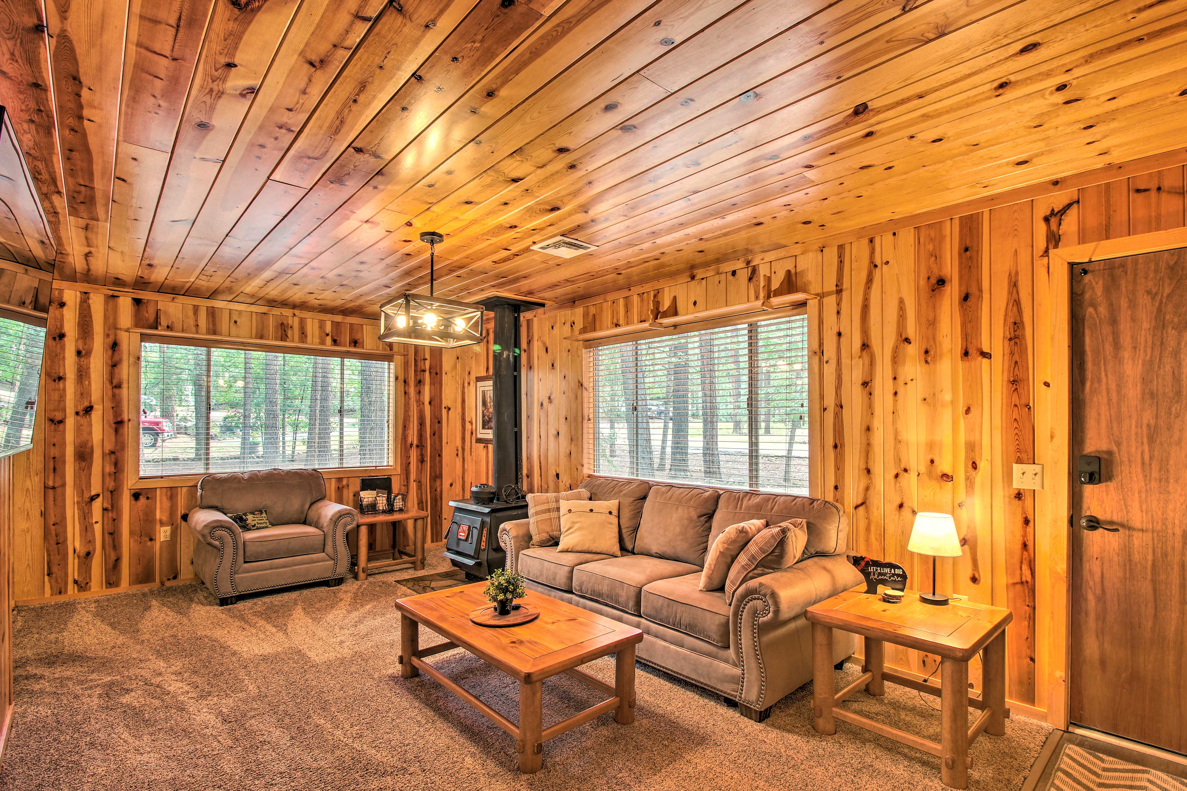 Property Image 1 - Bring a Pet: Pinetop Cabin w/ Game Room!