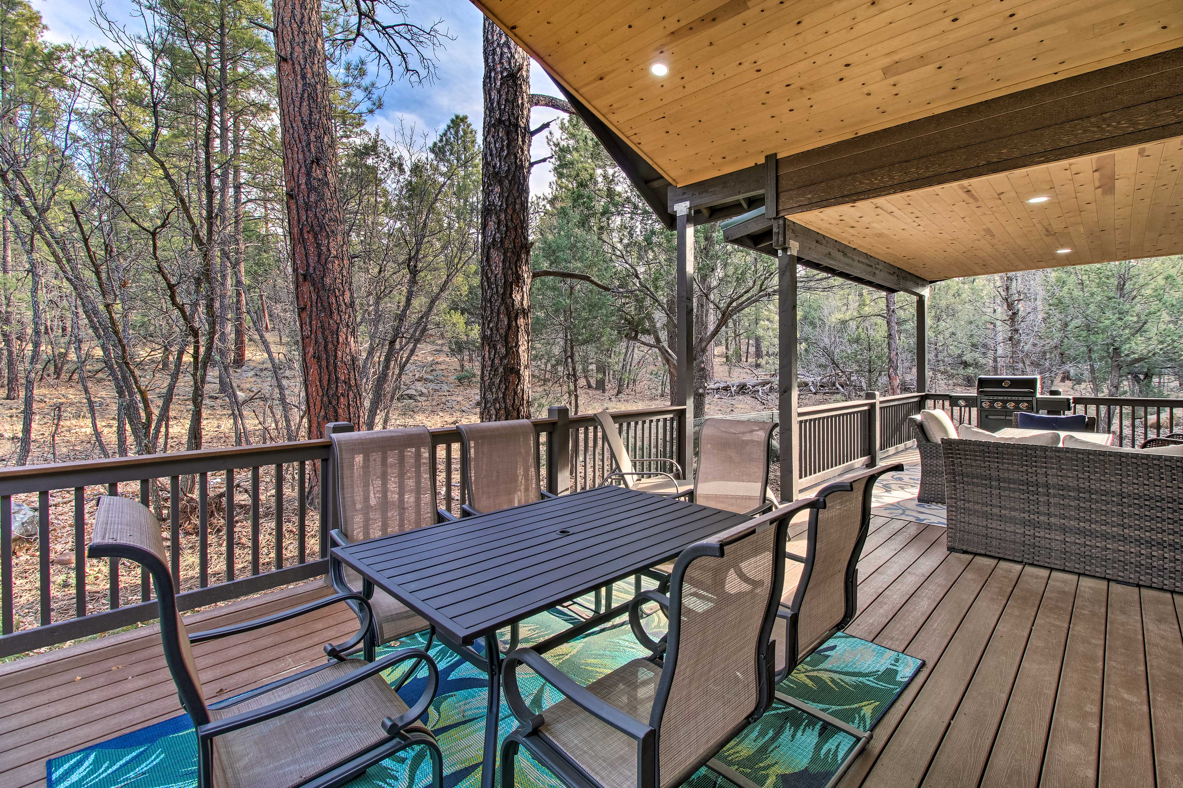 Property Image 2 - Pinetop-Lakeside Cabin: Walk to Stables!