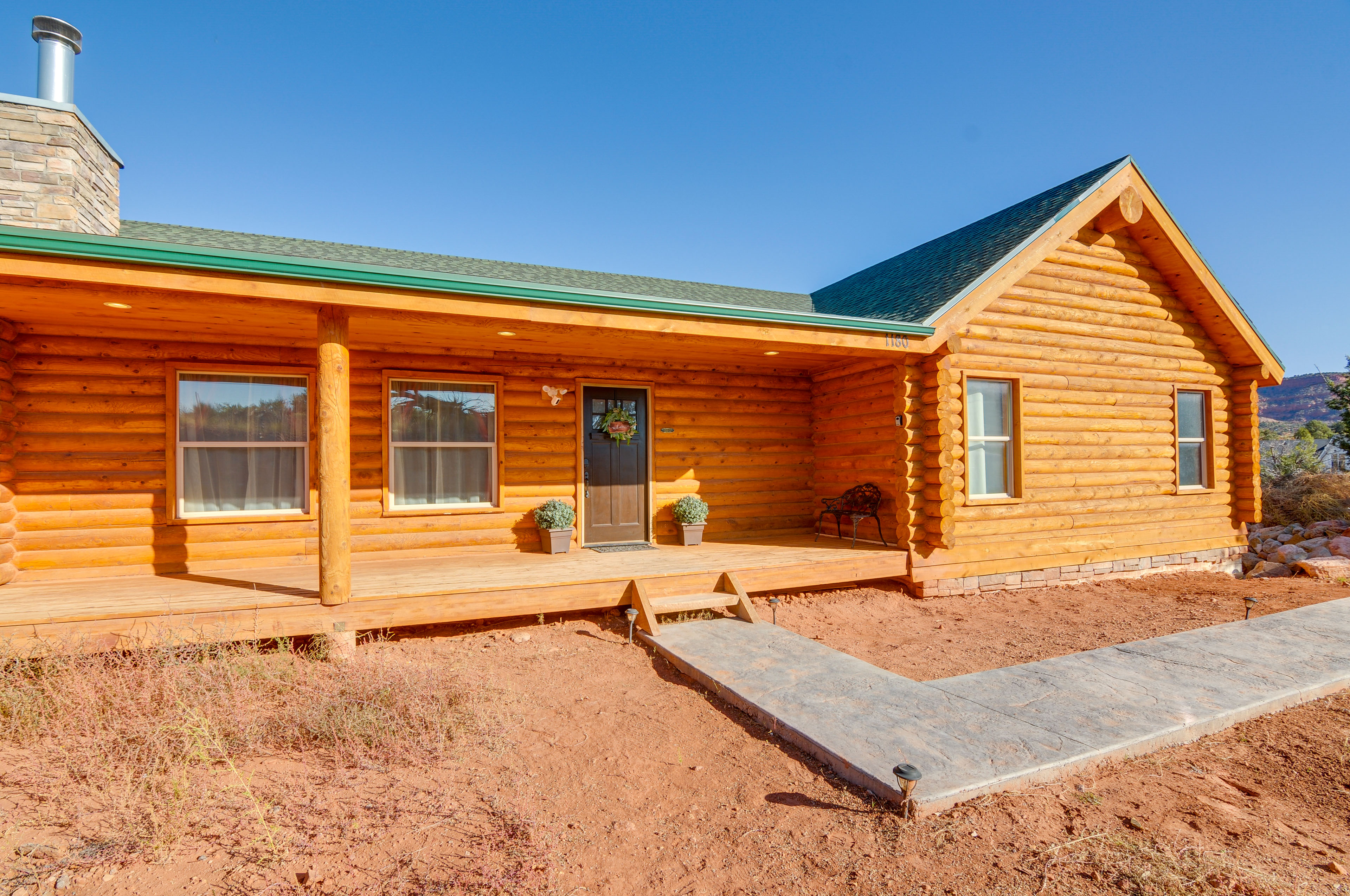 Property Image 2 - ’The Cliffrose Cabin’ - Hike, Relax, Explore!