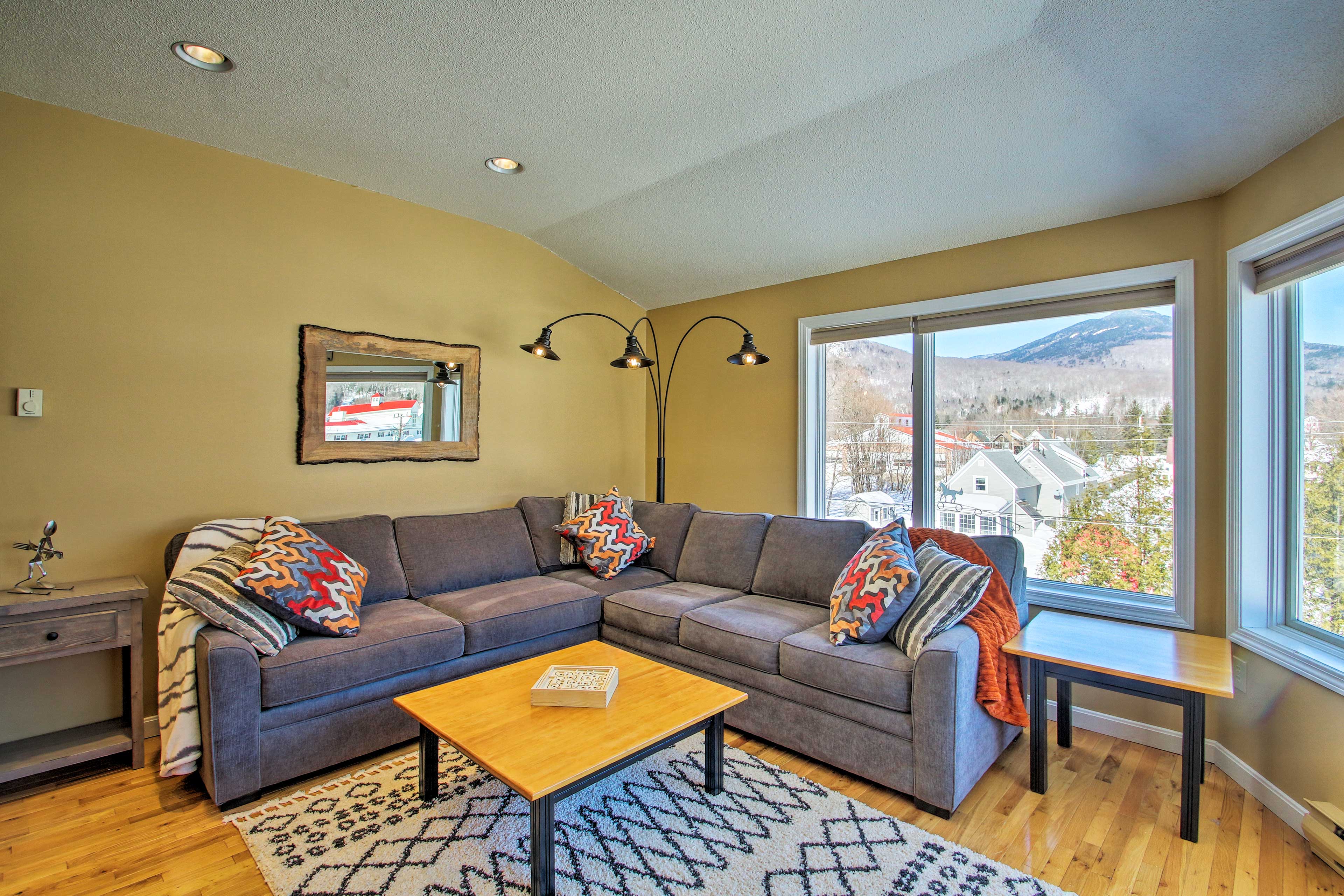 Property Image 1 - Lincoln Family Condo: 2 Mi to Loon Mountain Resort