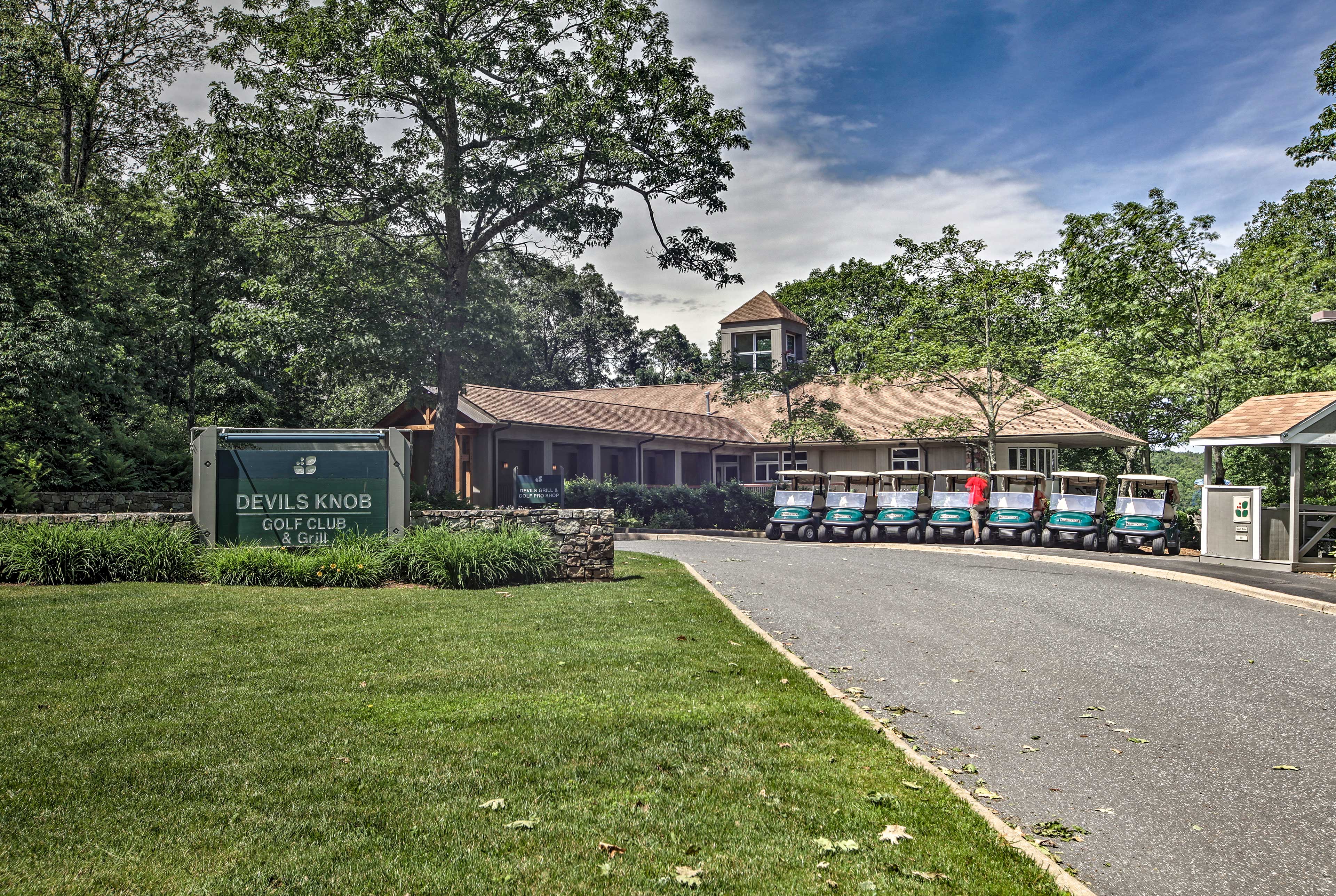 Property Image 2 - Wintergreen Resort Escape ~ Walk to Ski Lift!