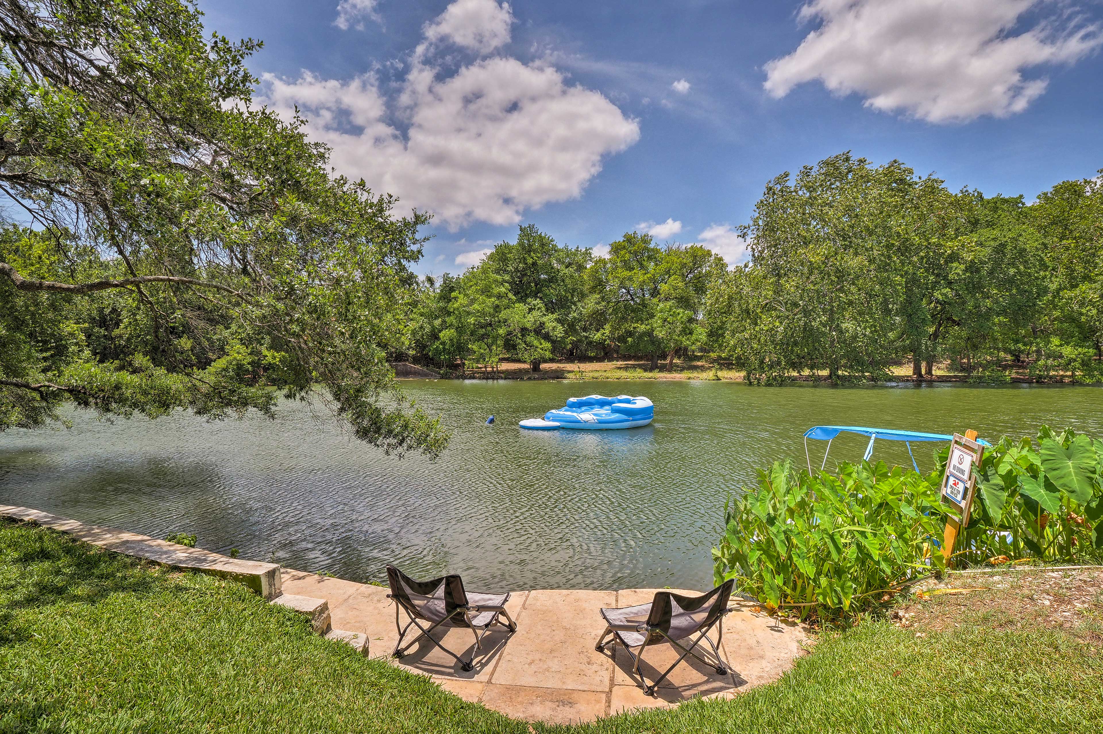 Property Image 1 - Spacious Lakefront Round Rock House w/ Water Toys!