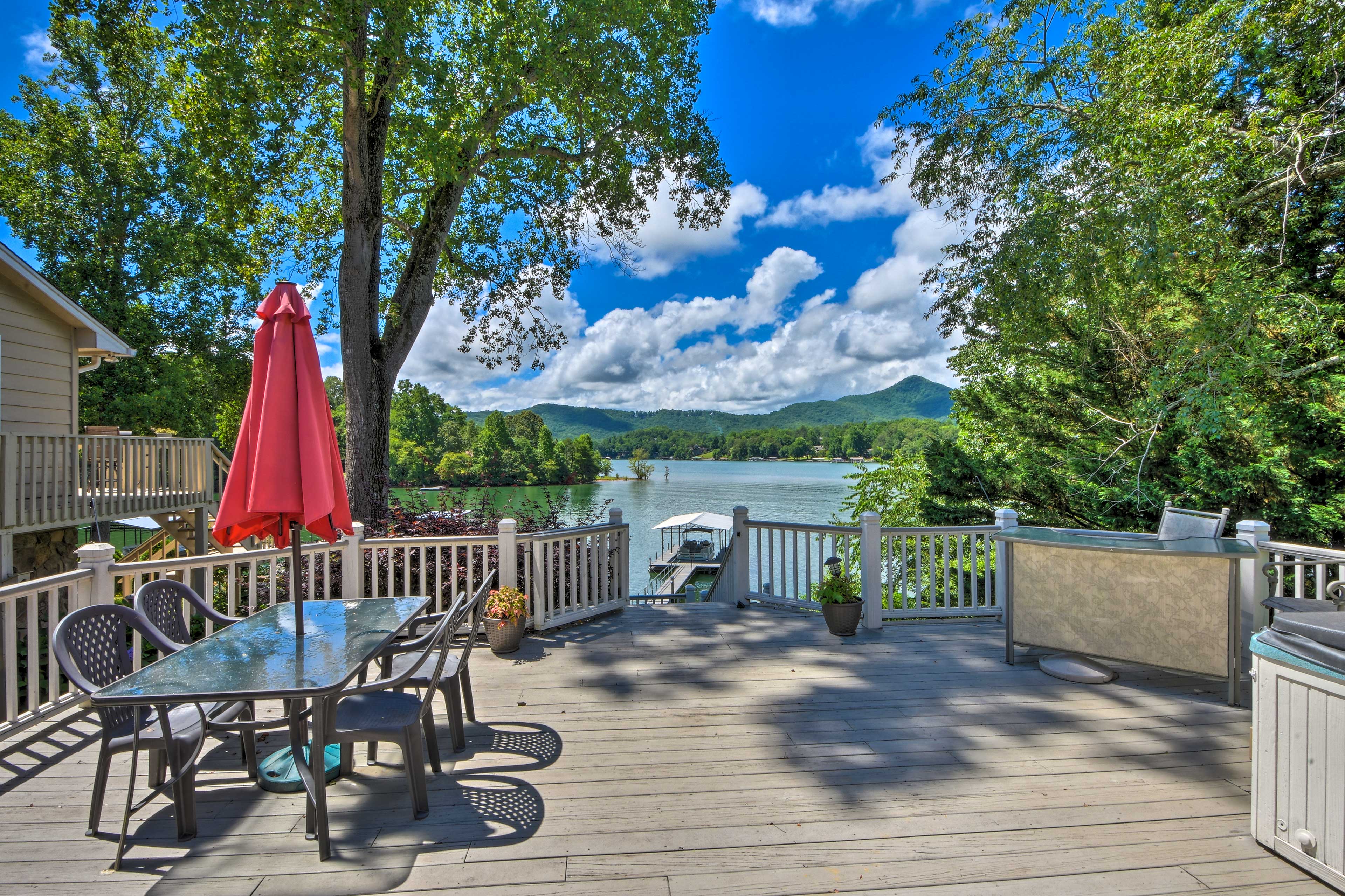 Property Image 1 - Lakefront Hiawassee Home w/ Boat Dock & Hot Tub!