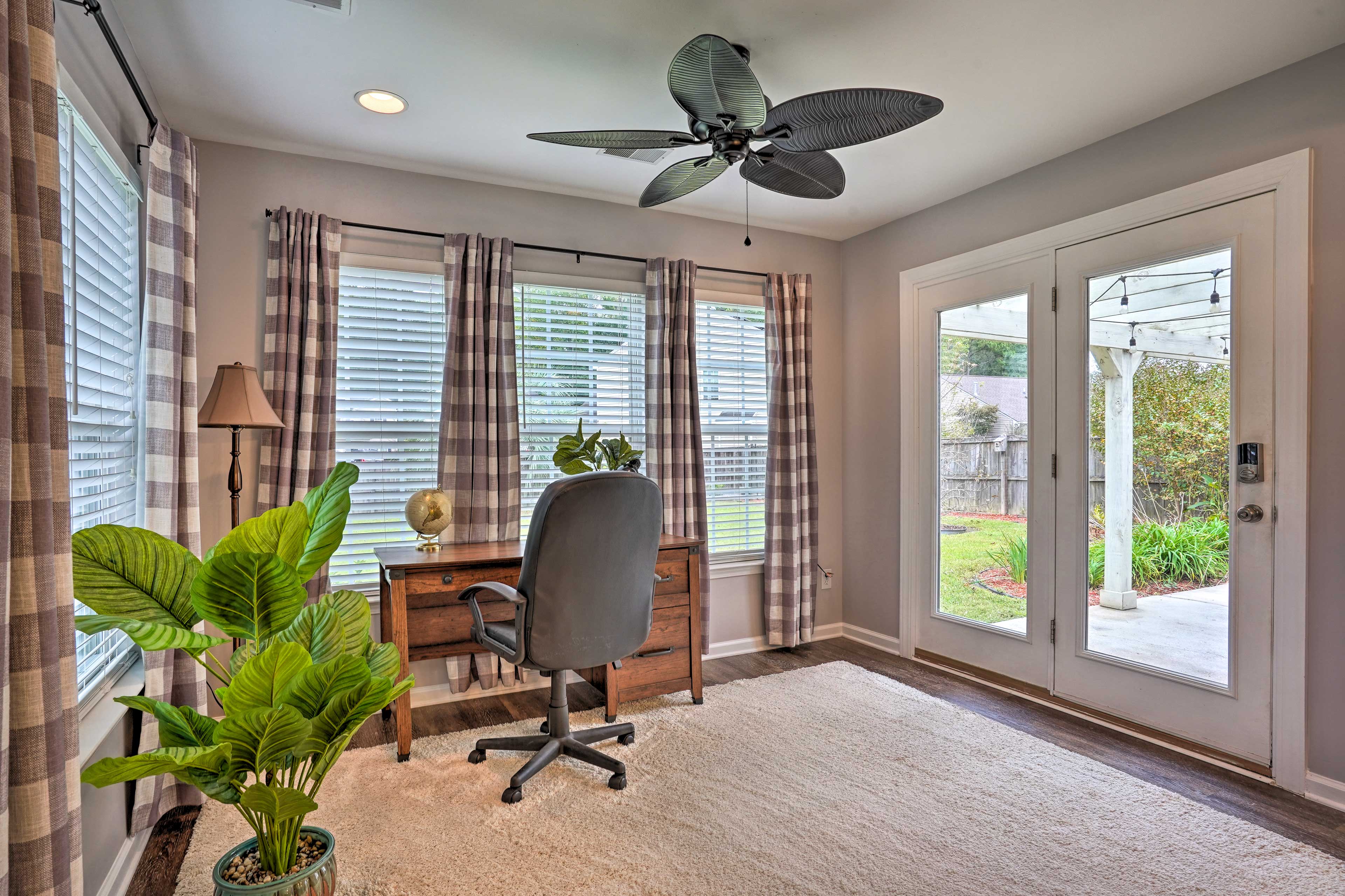 Property Image 2 - Bright Summerville Abode ~ 9 Mi to Water Park