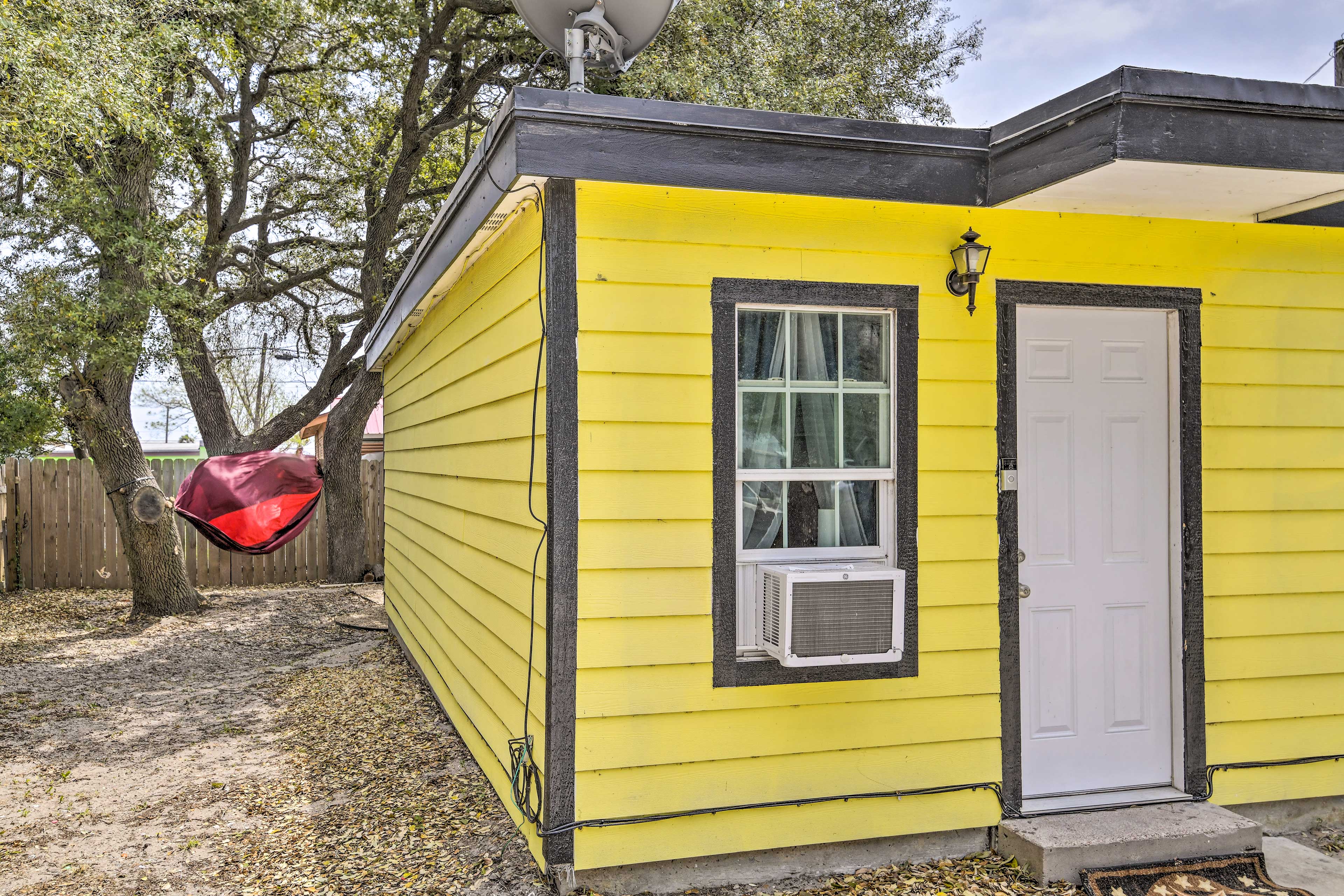 Property Image 1 - Aransas Pass Fishing Cottage ~ 9 Mi to Beach!