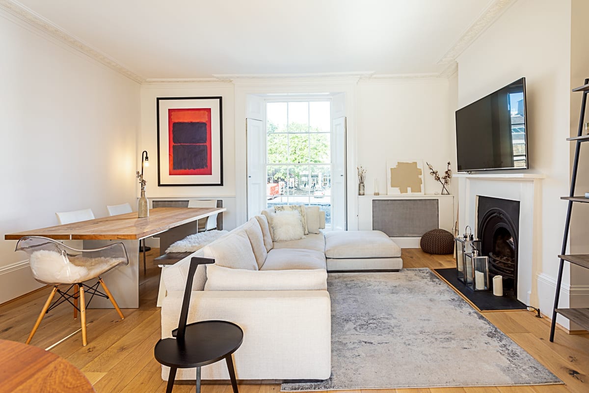 Property Image 1 - Gorgeous Spacious Angel Apartment Property Image 1 - Gorgeous Spacious Angel Apartment