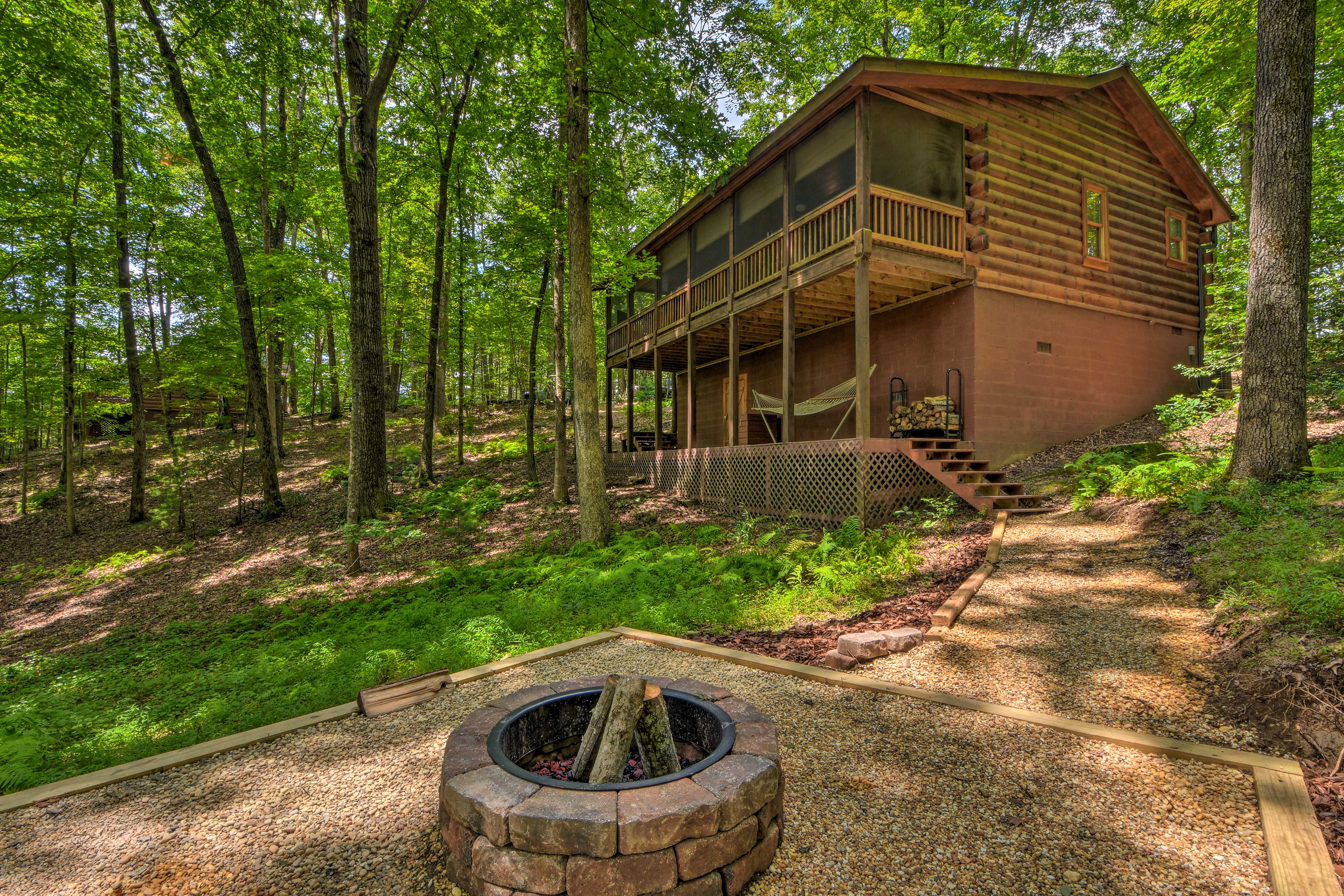 Property Image 1 - ’Pinot & Pine’ Chic Log Cabin ~ 5 Mi to Blue Ridge