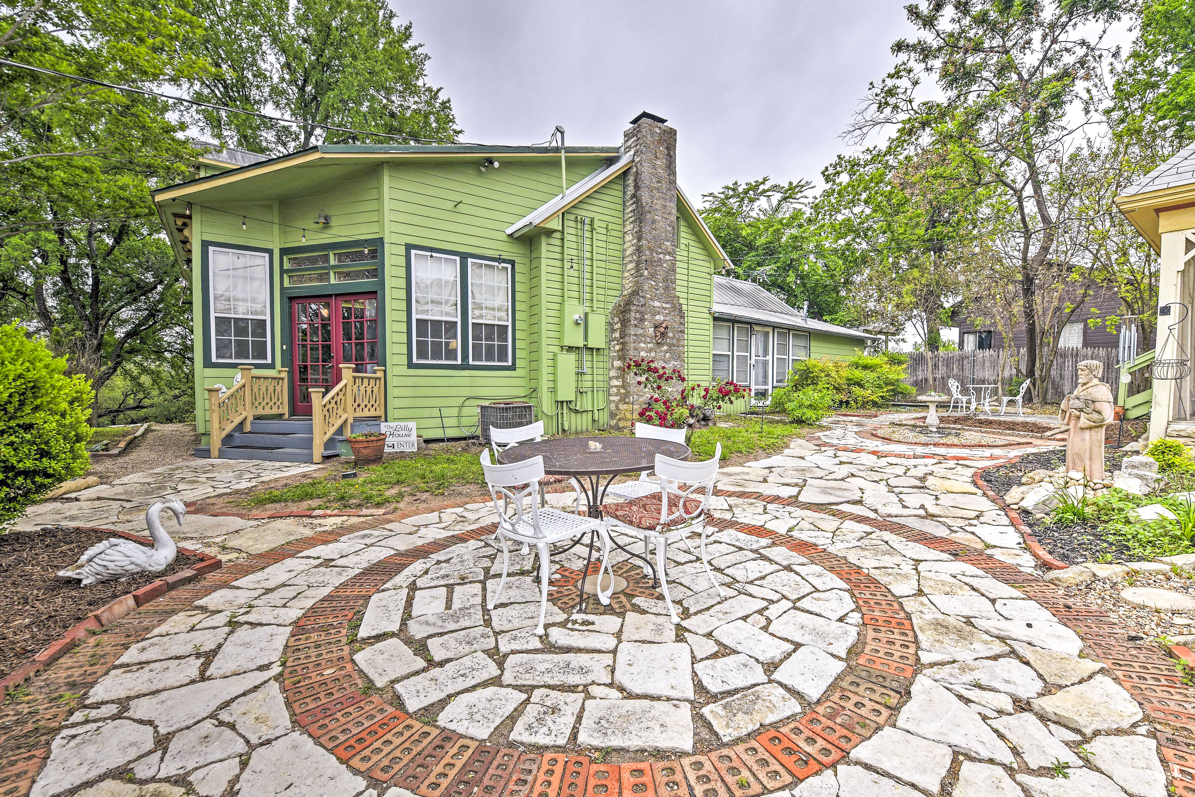 Property Image 2 - The Lilly House: Historic Glen Rose Home w/ Porch!