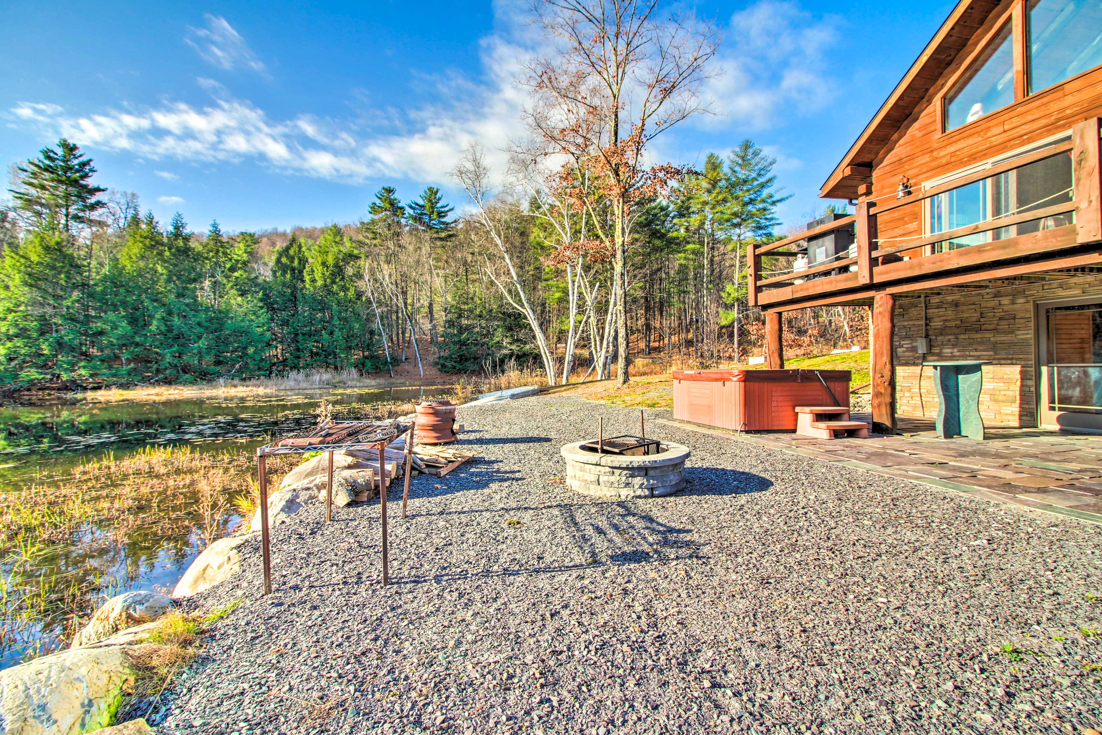 Property Image 2 - Chic Brandon Cabin w/ Pool, Hot Tub + Sauna!