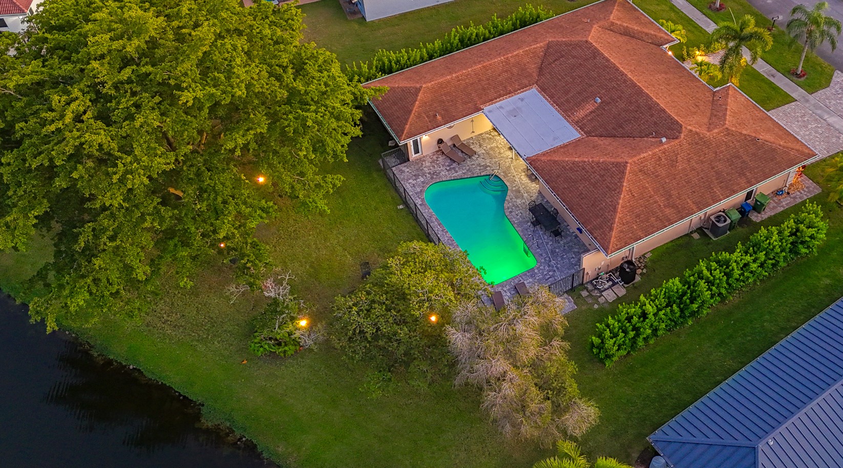 FIFA Perfect 35 KM | WatersEdge: Lakefront Fishing-Saltwater Pool-GameRoom