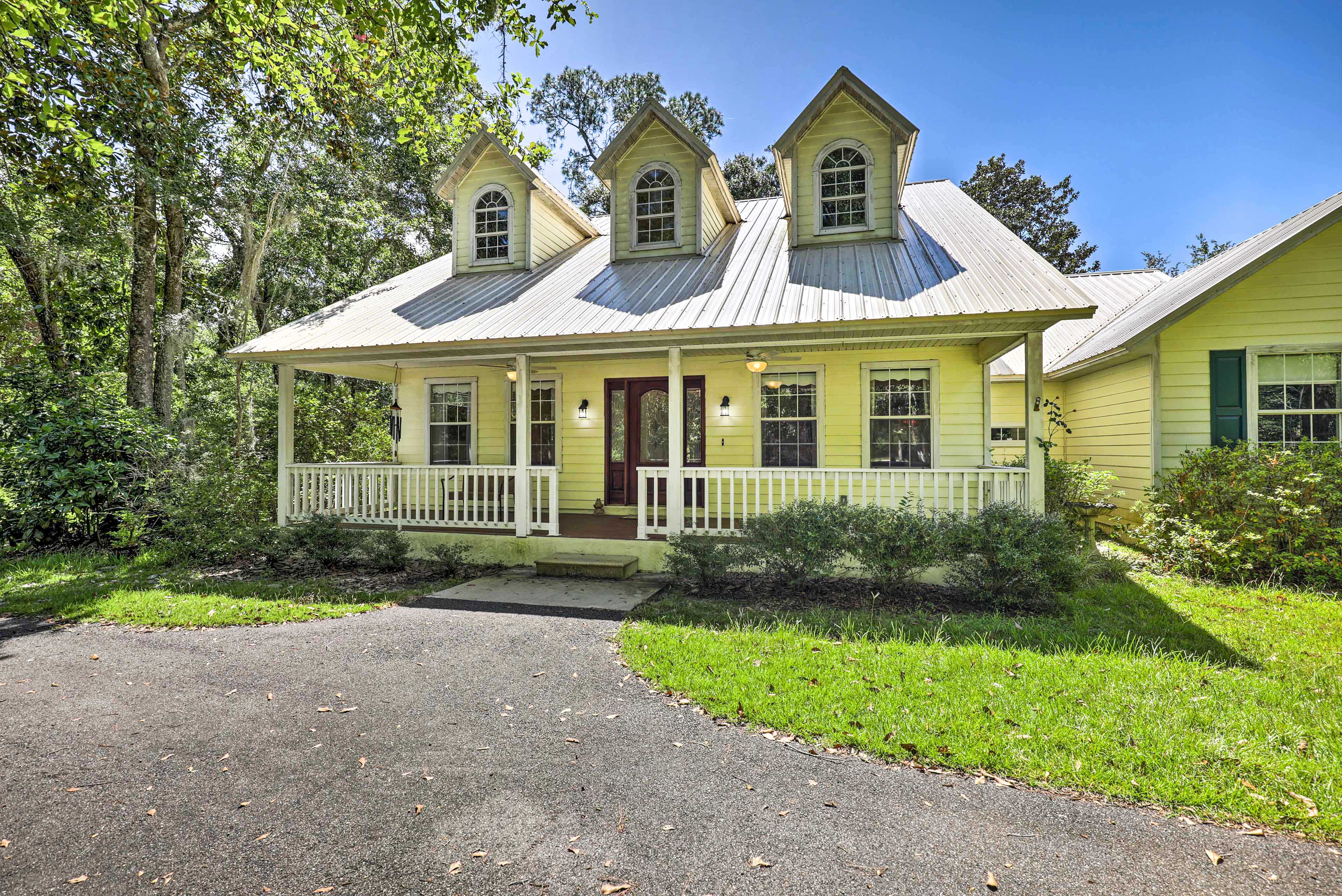 Property Image 1 - Charming Waldo Getaway Near Lake Santa Fe!