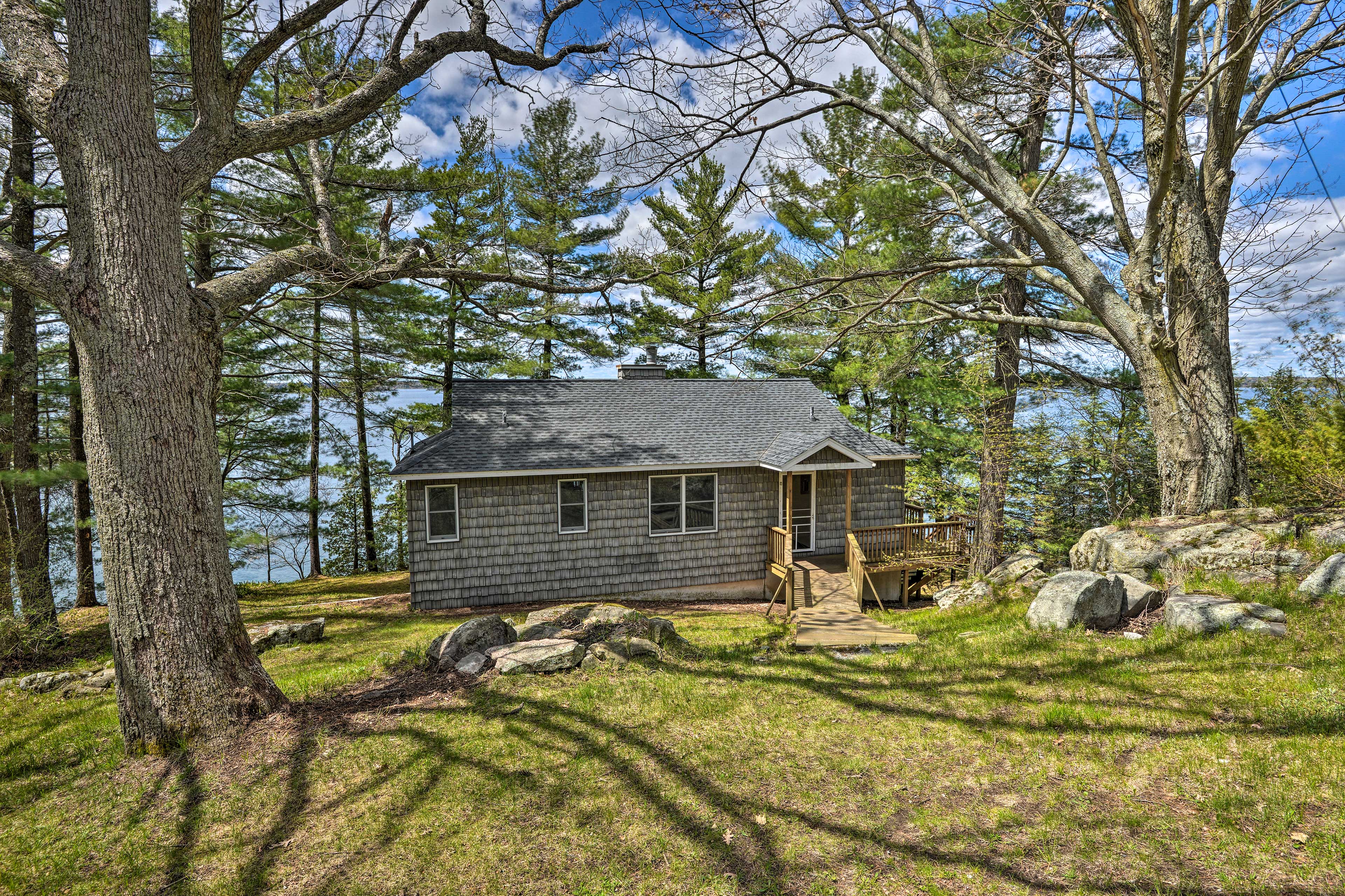 Property Image 2 - Waterfront Hammond Home w/ Grill + Boat Dock!