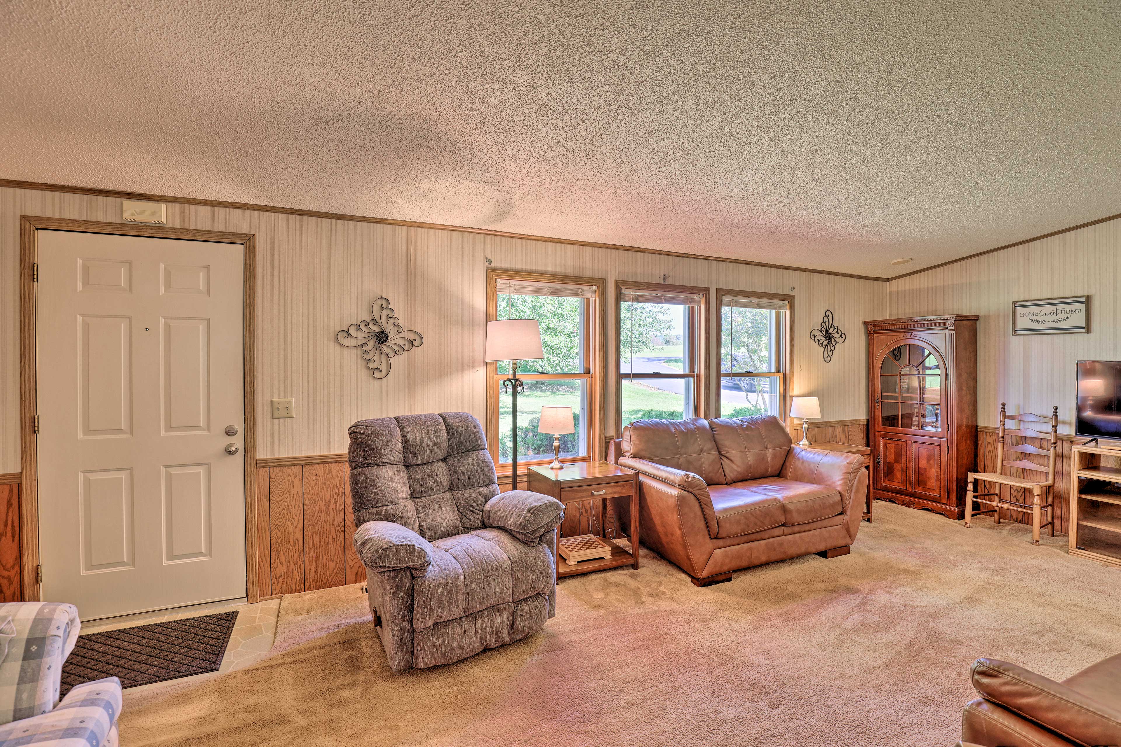 Charming Burdett Home with Grill, Gazebo + Yard