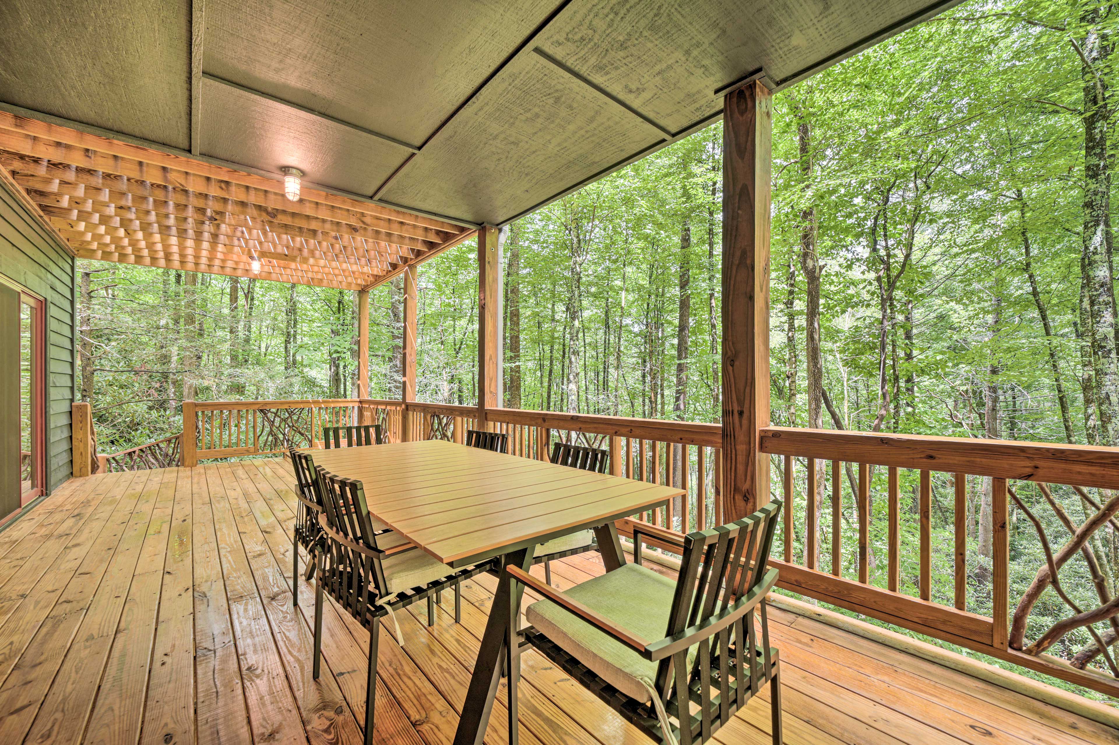 Property Image 2 - Secluded Sapphire Chalet w/ Game Room + Decks