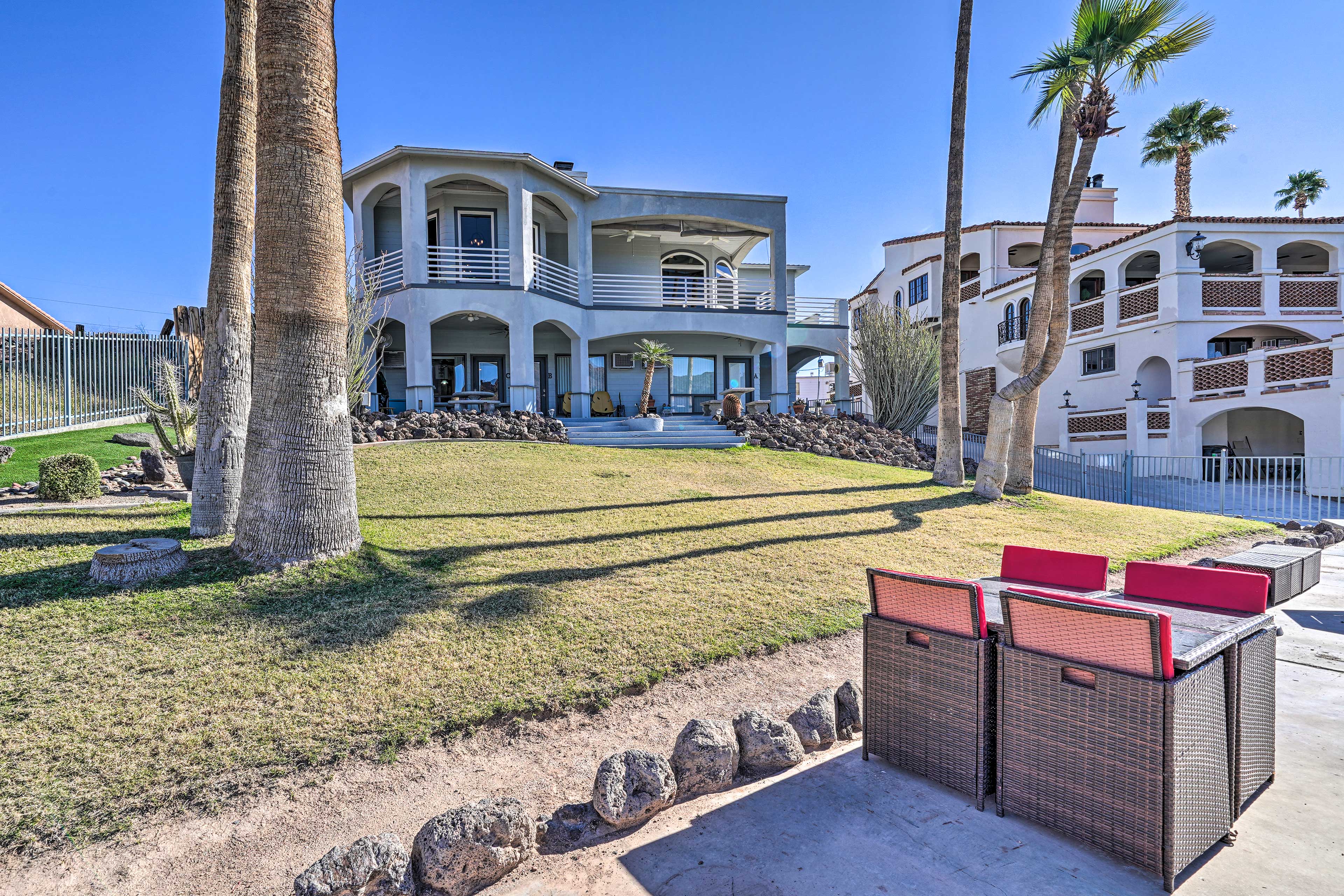 Spacious Parker House on the Colorado River!