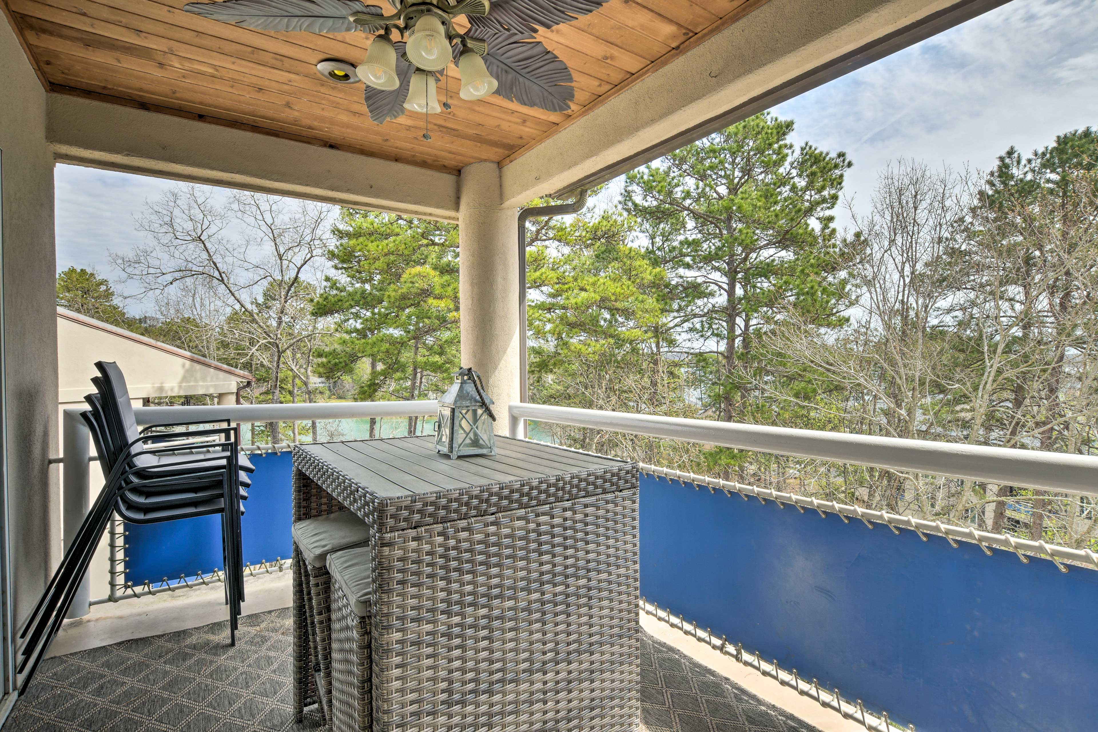 Property Image 2 - Lake Keowee Resort Condo w/ Balcony & Pool Access!