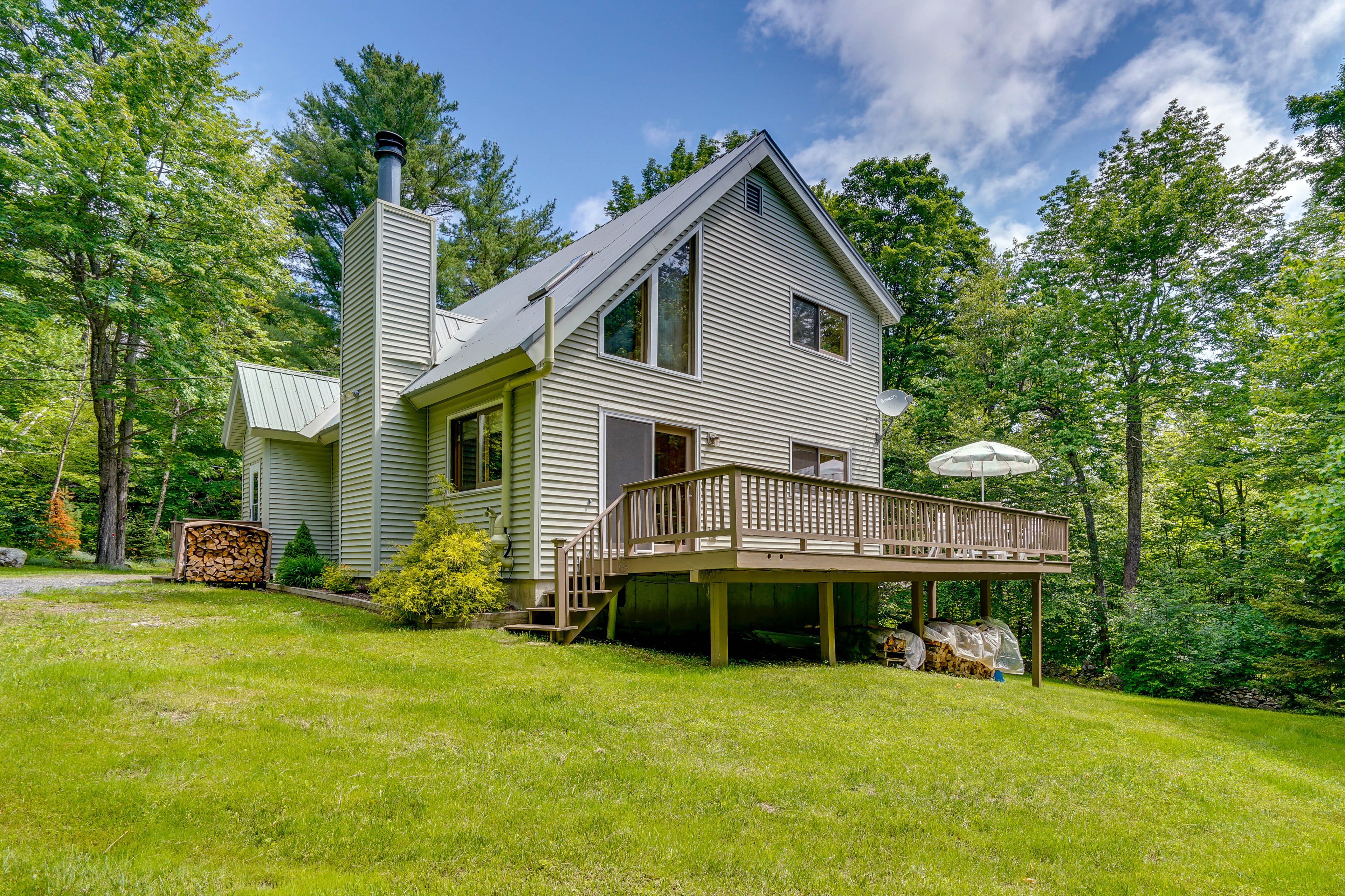 Property Image 1 - Relaxing Home Mins from Mt Snow, Hiking, & Lakes