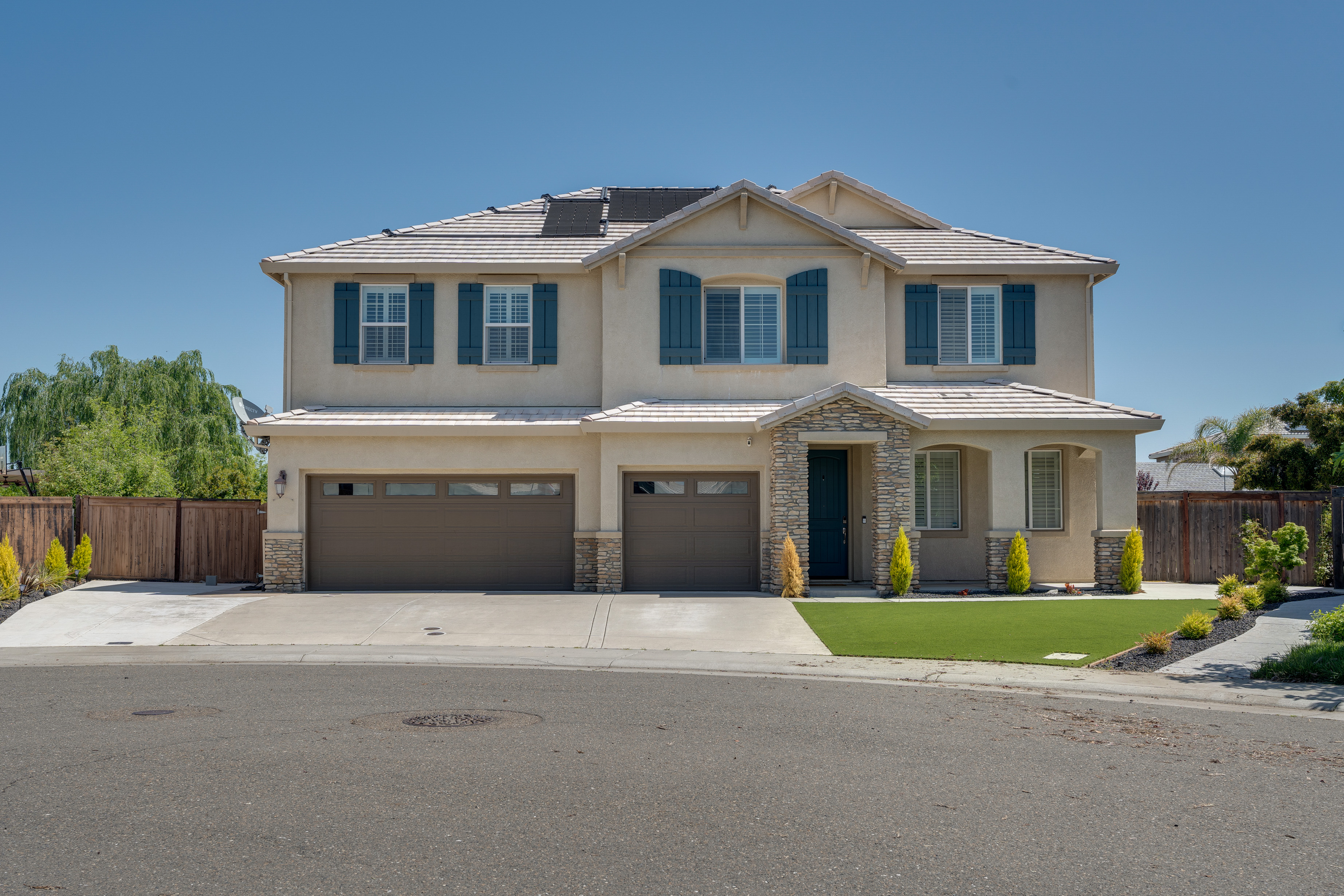 Property Image 2 - Luxe Roseville Home w/ Pool & Hot Tub!