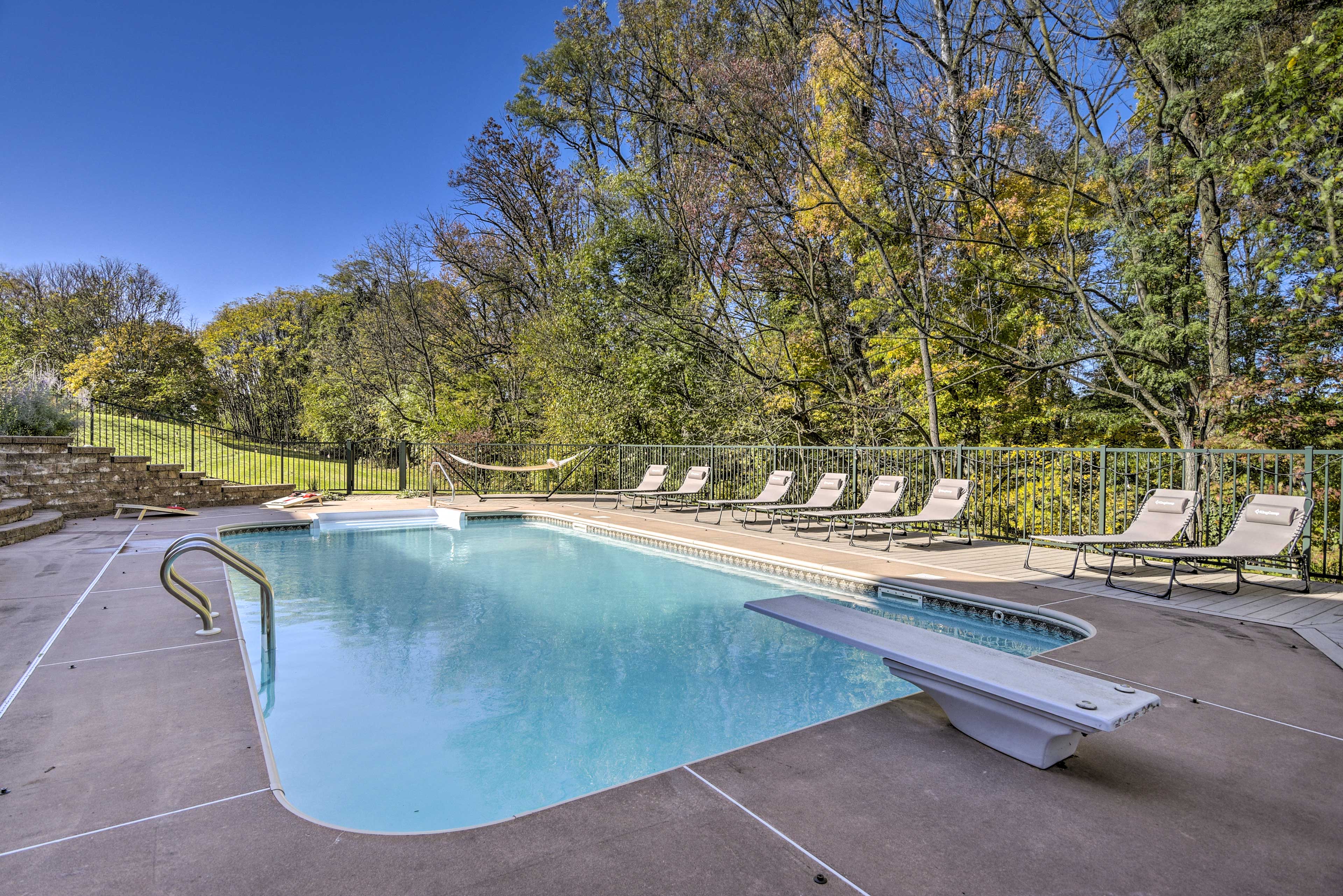 Property Image 2 - Beautiful Mount Joy Cabin w/ Pool + Sauna!